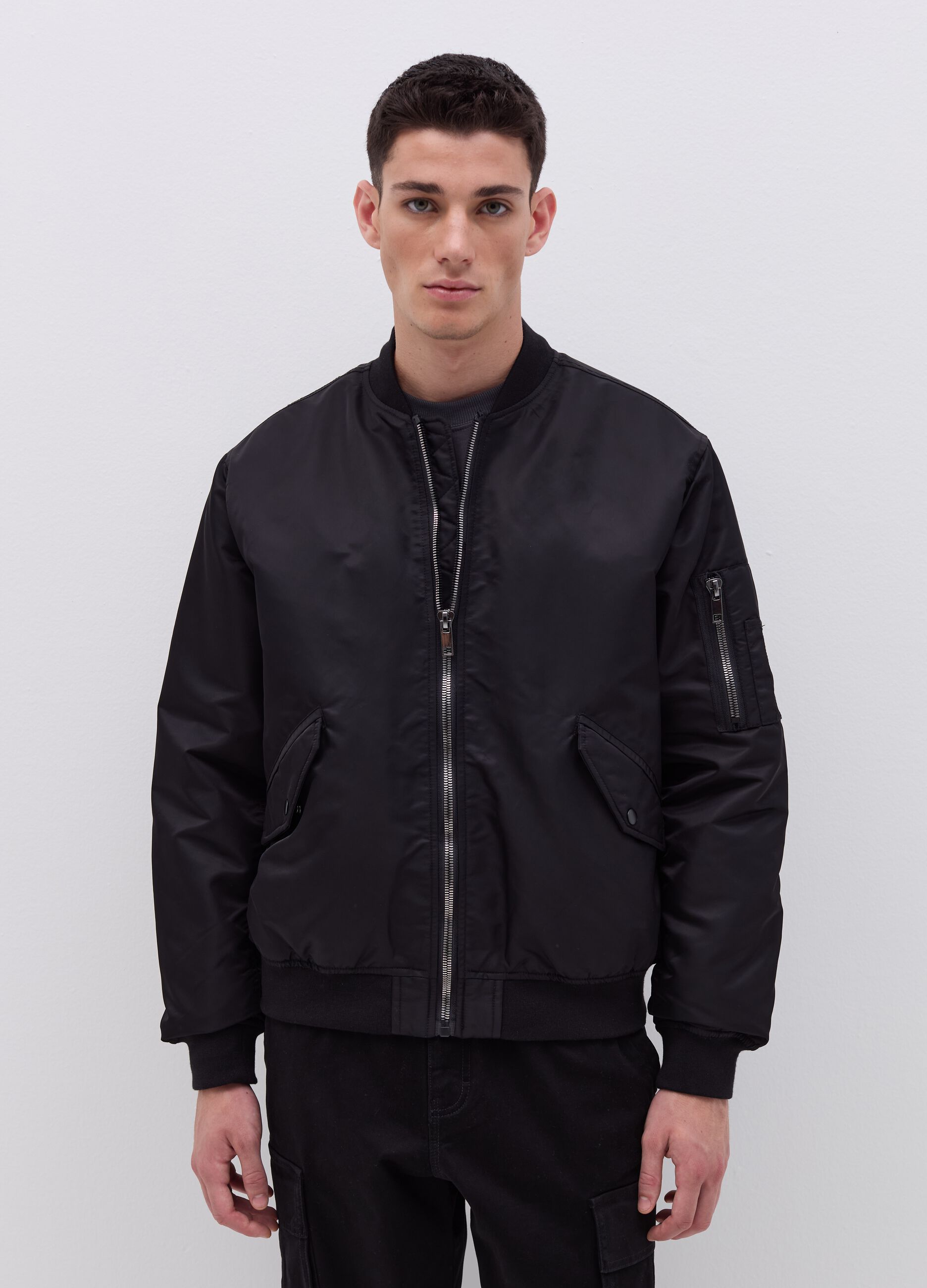 Solid colour full-zip bomber jacket