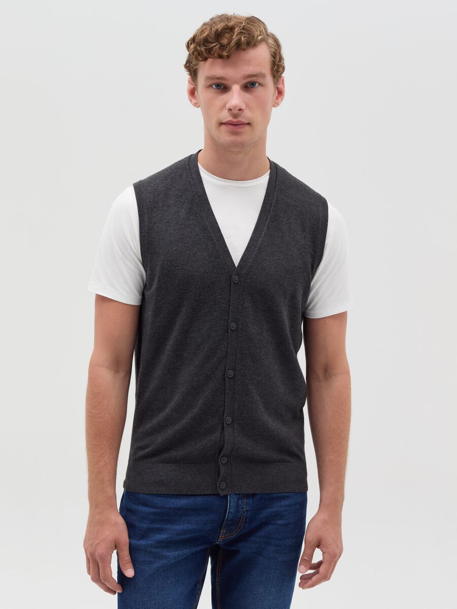 Gilet with V neck_1