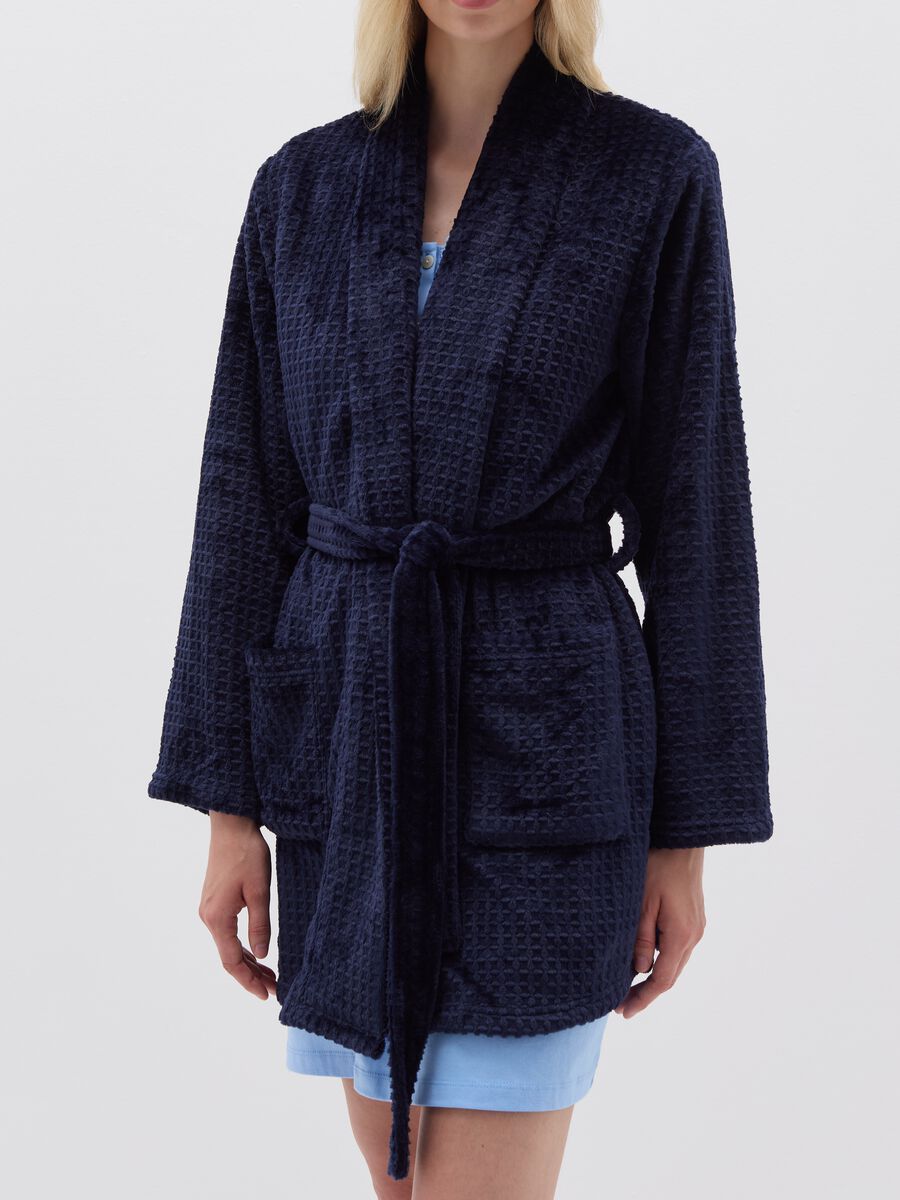 Short dressing gown in waffle weave_1