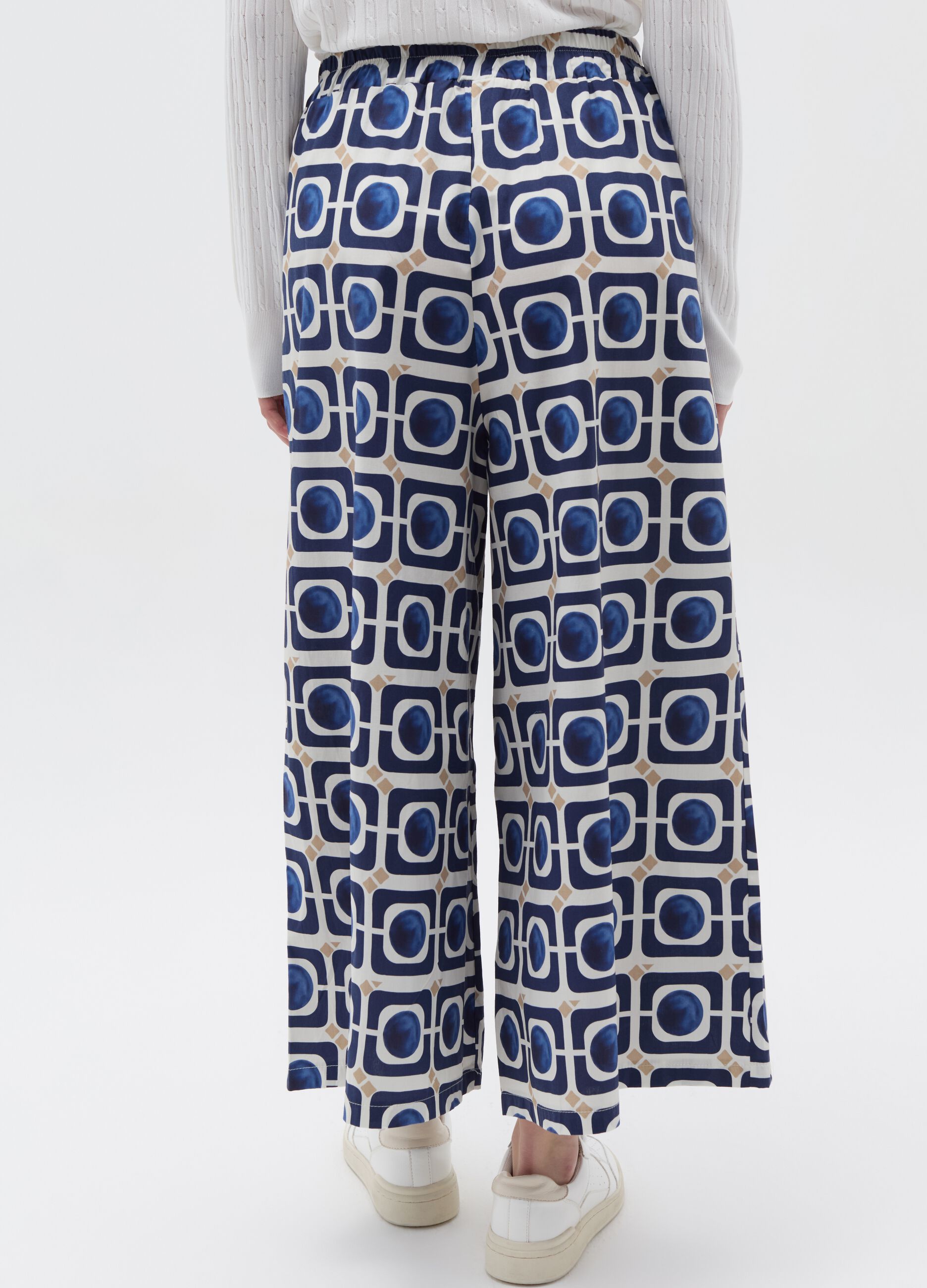 Wide-leg trousers with pattern