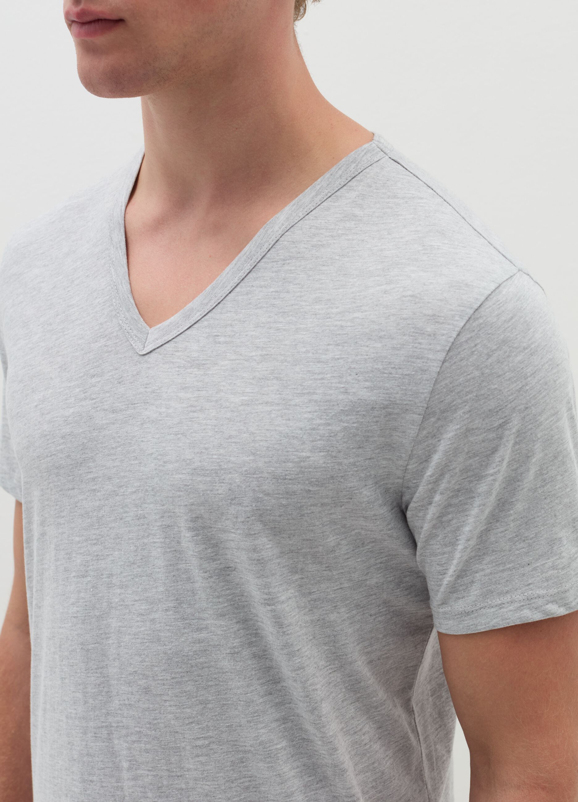 Two-pack undershirts with V neckline in jersey