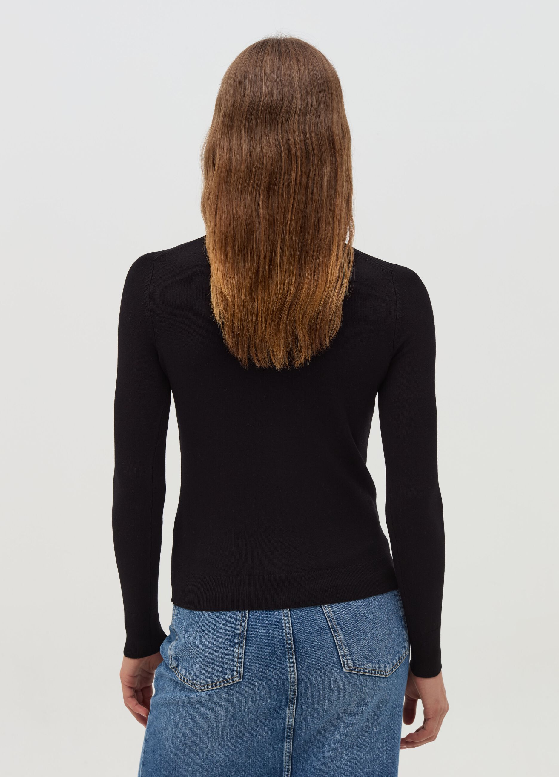 Pullover with high neck