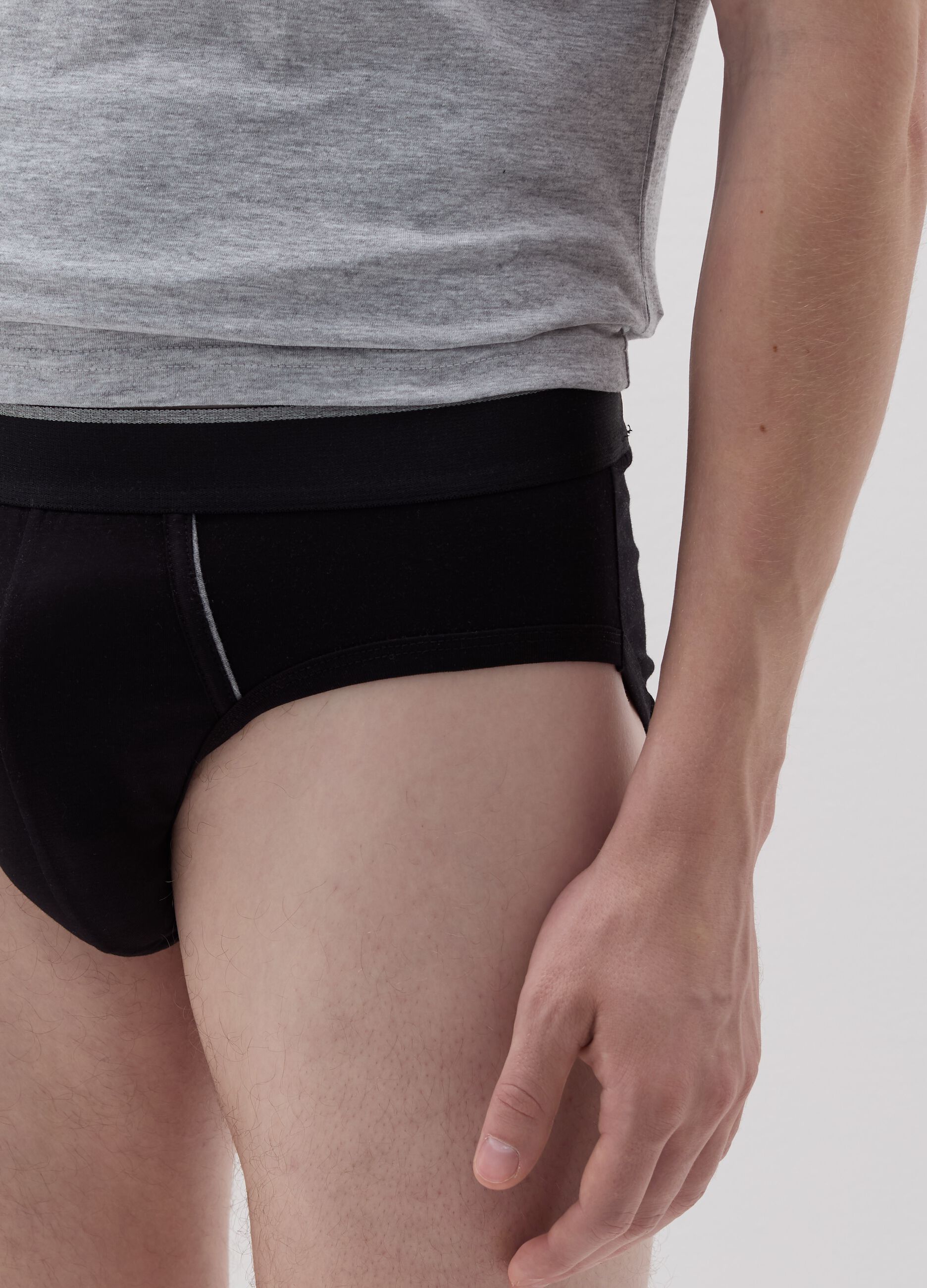 Two-pack briefs with contrasting piping