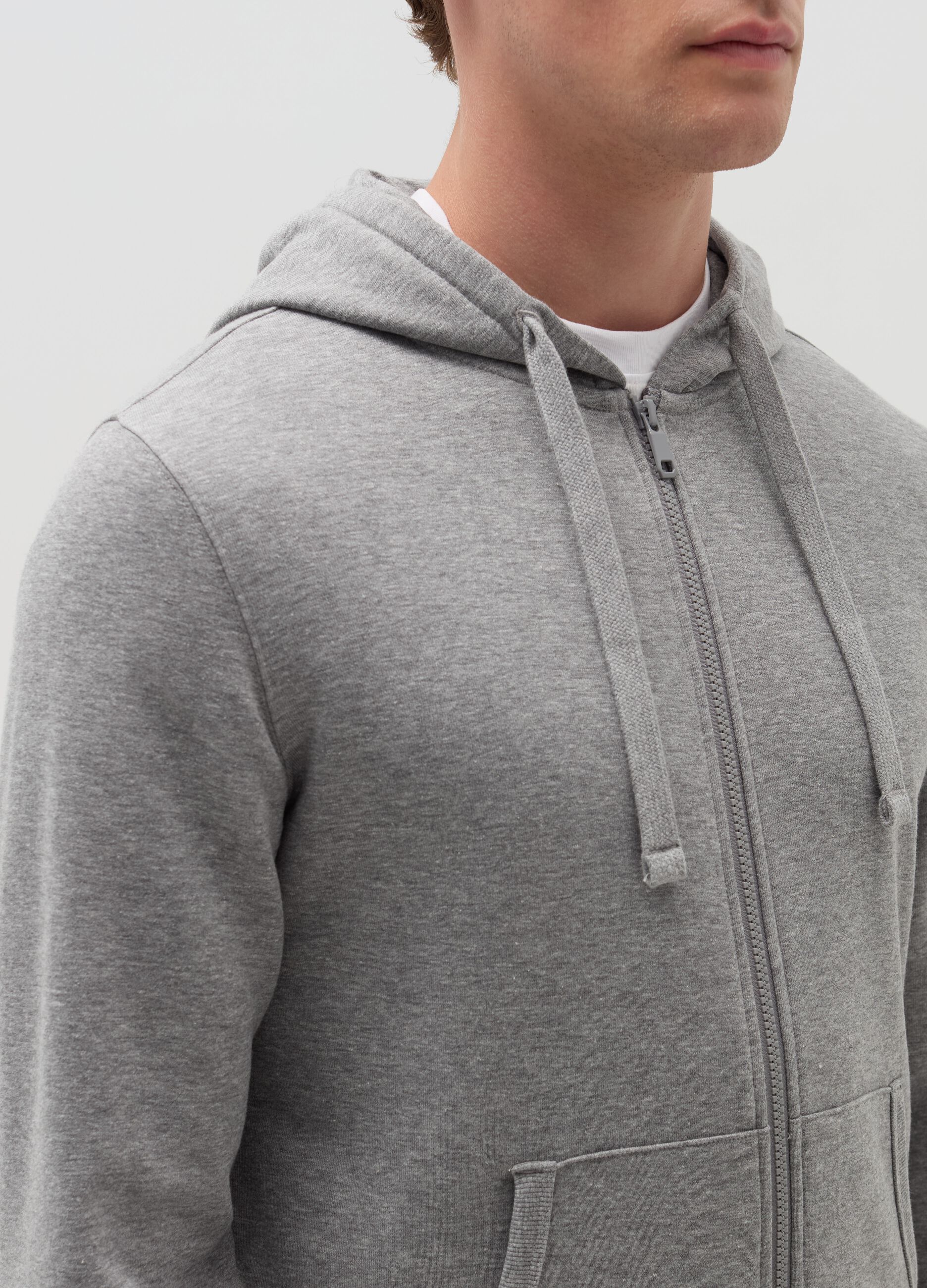 Full-zip sweatshirt with hood