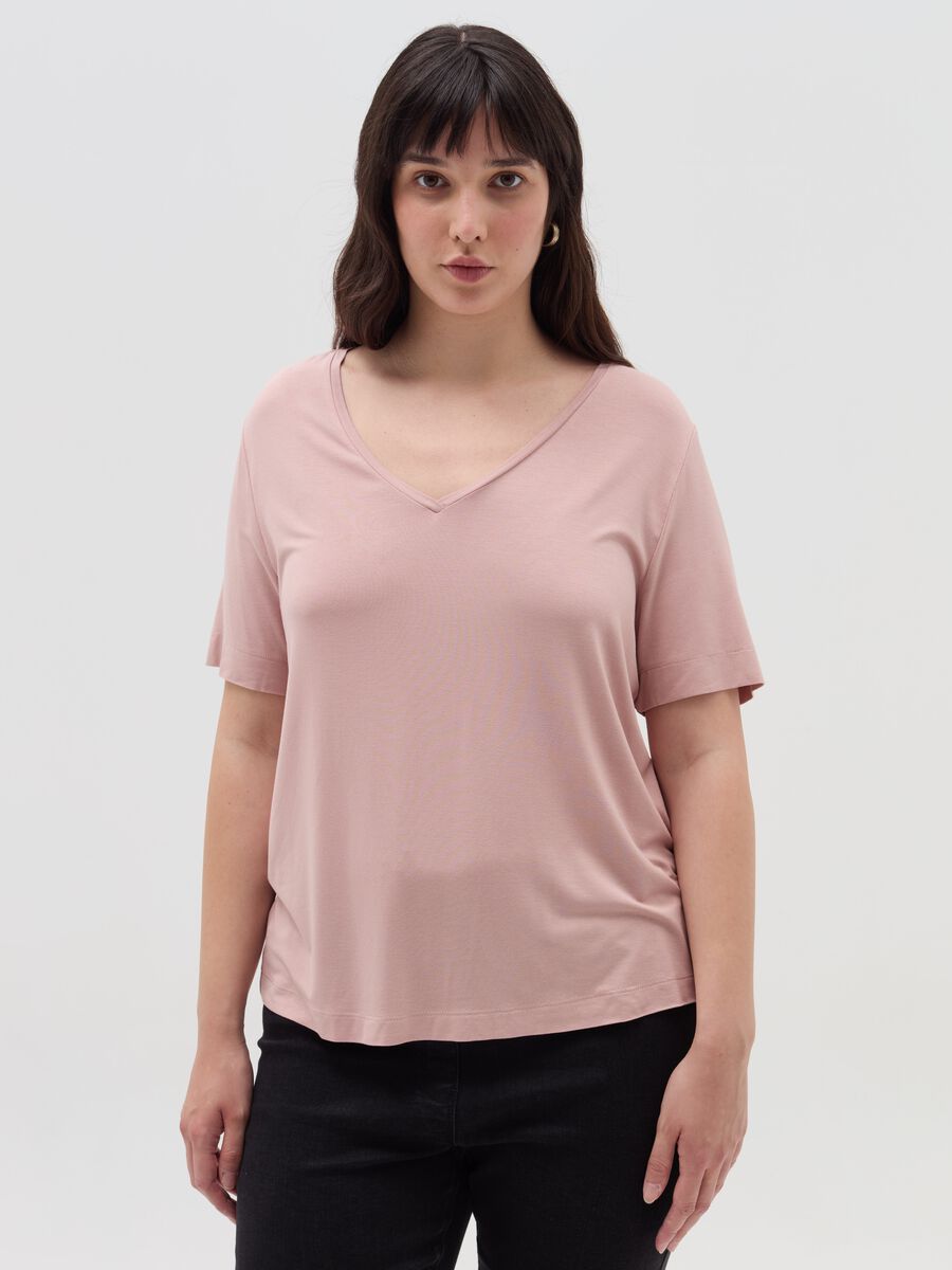 Curvy V-neck T-shirt_1