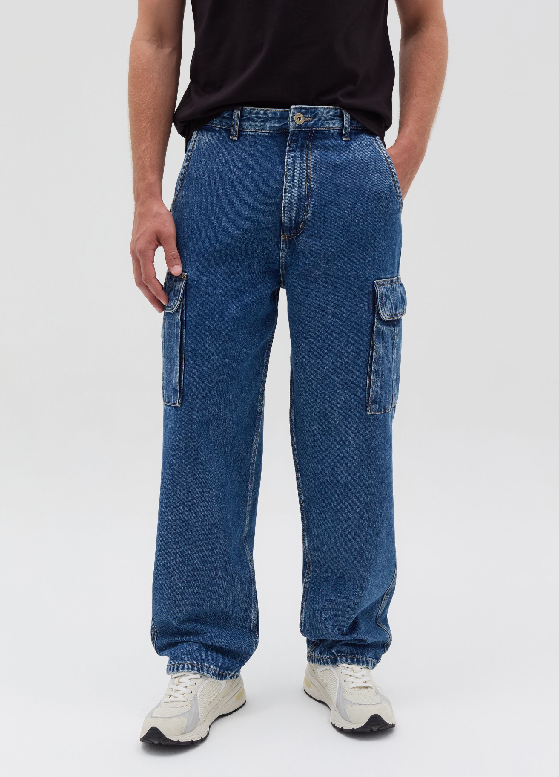 Acid wash cargo jeans