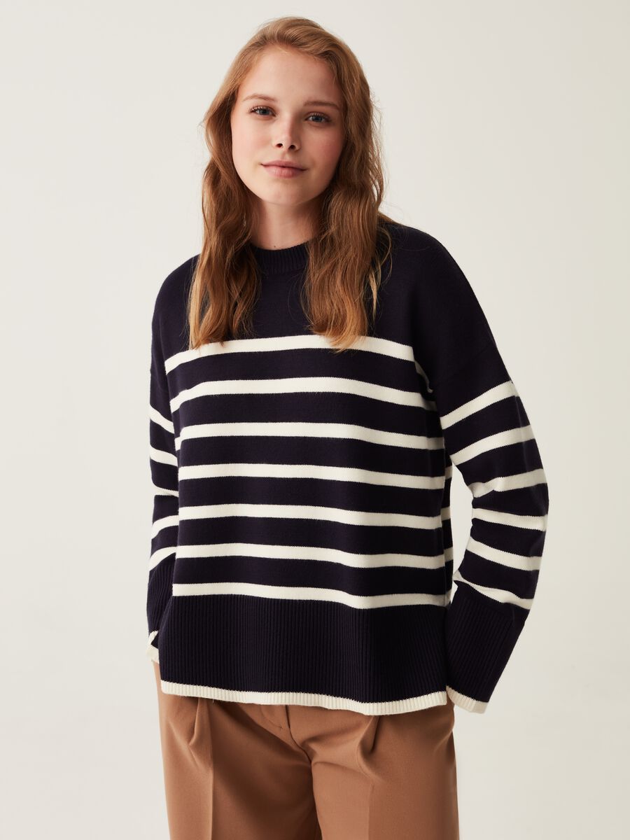 Striped pullover with slits_0