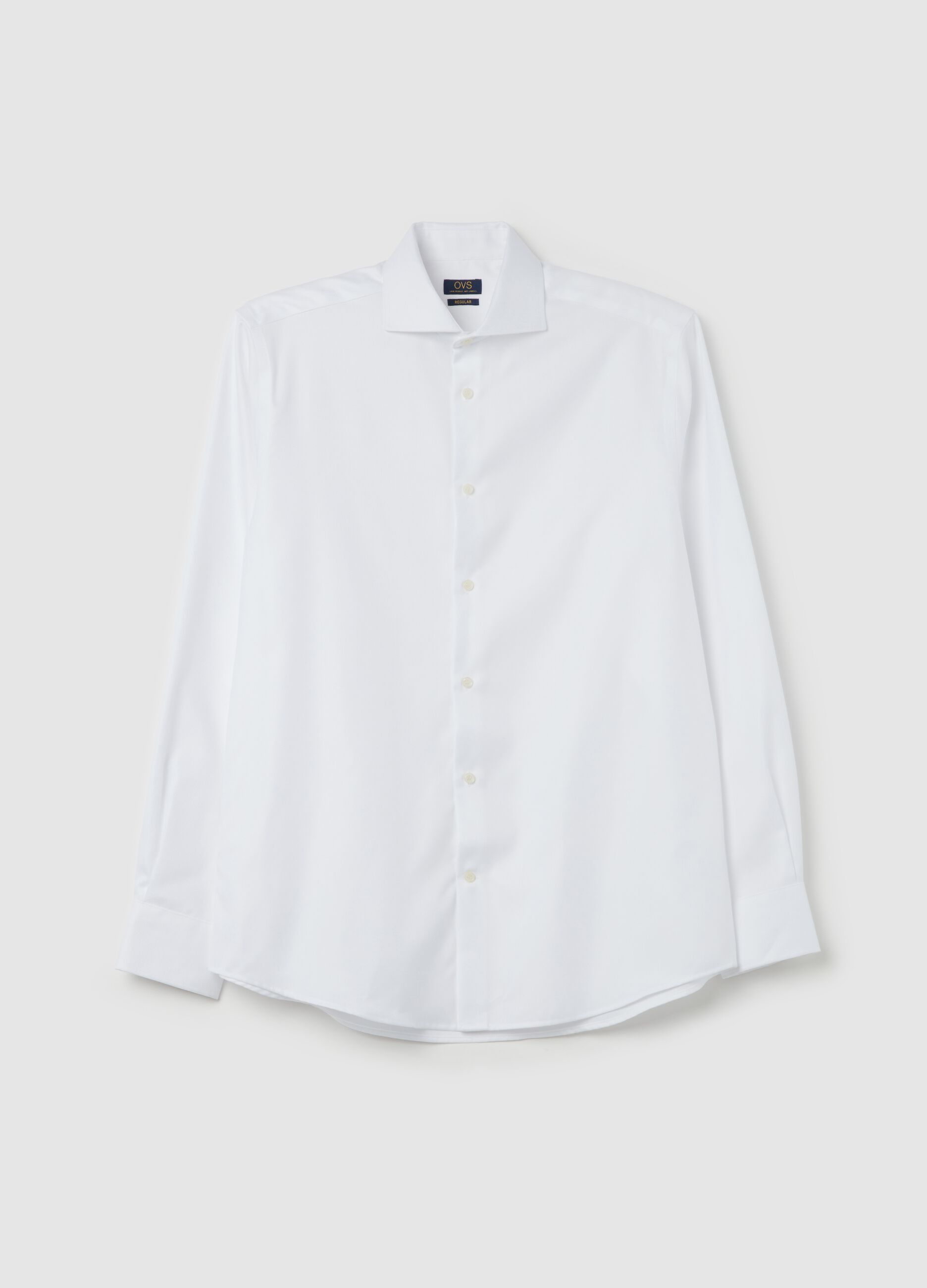 Regular-fit shirt with cut-away collar