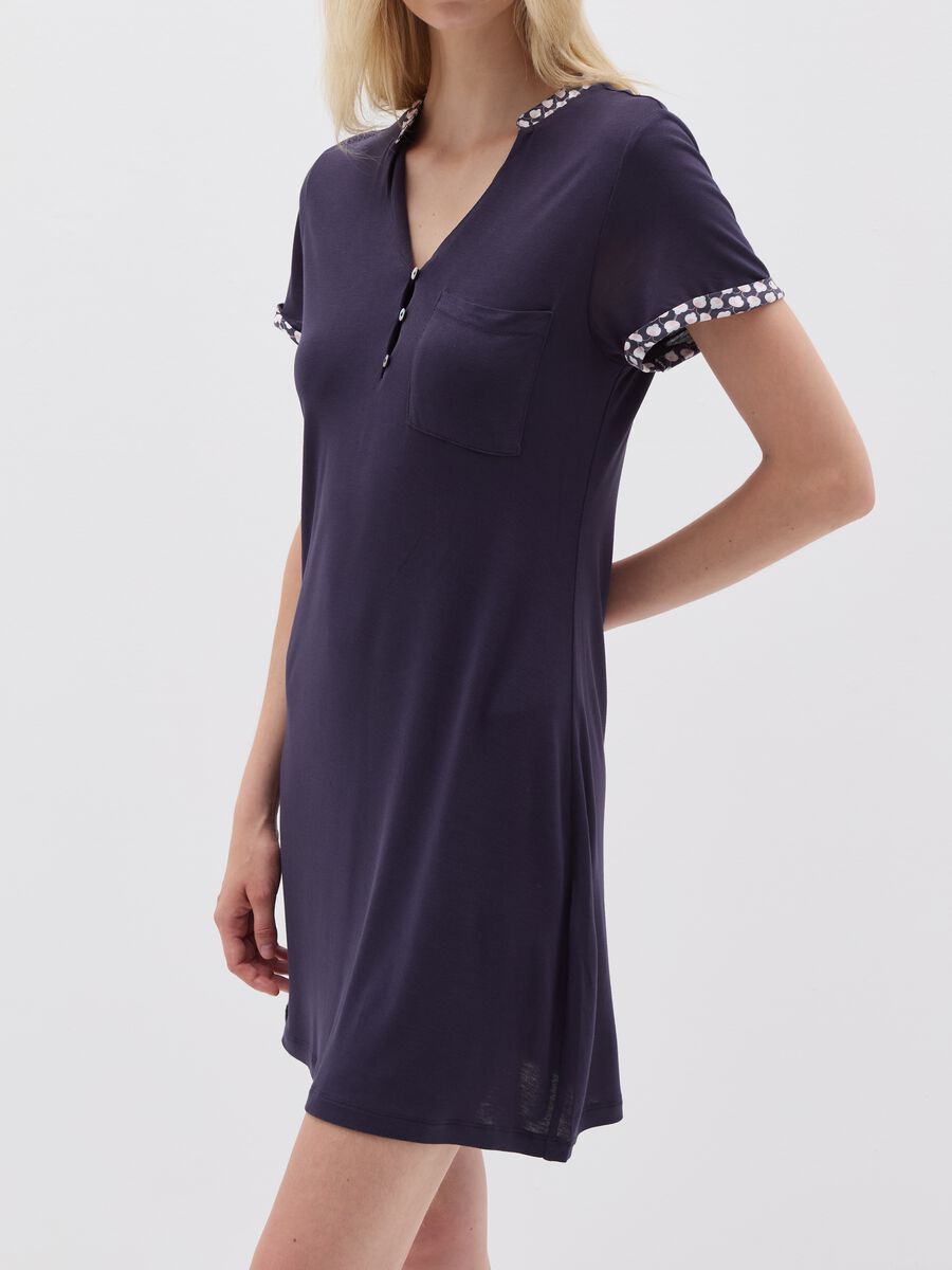Nightdress with printed details_1