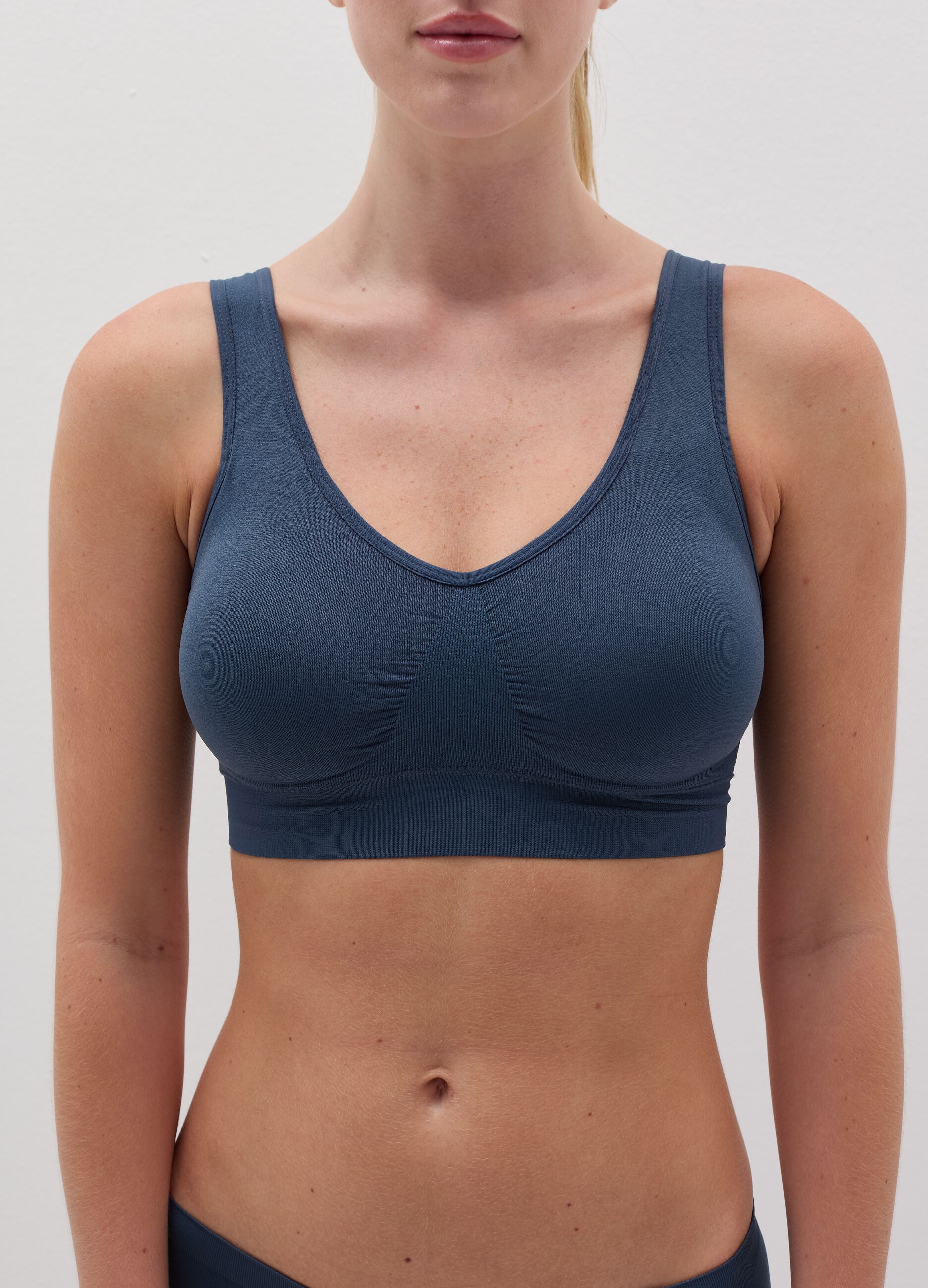 The One seamless bralette with wide shoulder straps