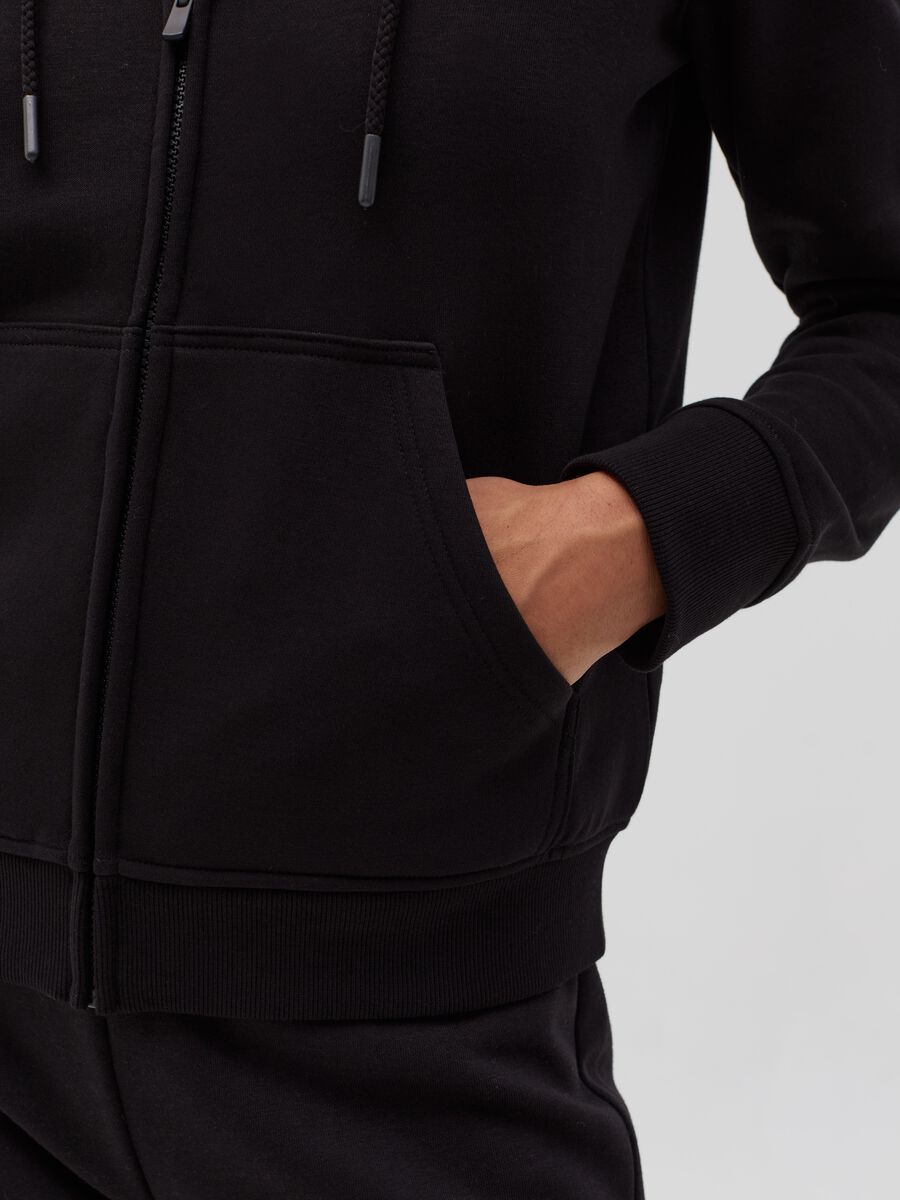 Essential sweatshirt with hood_3