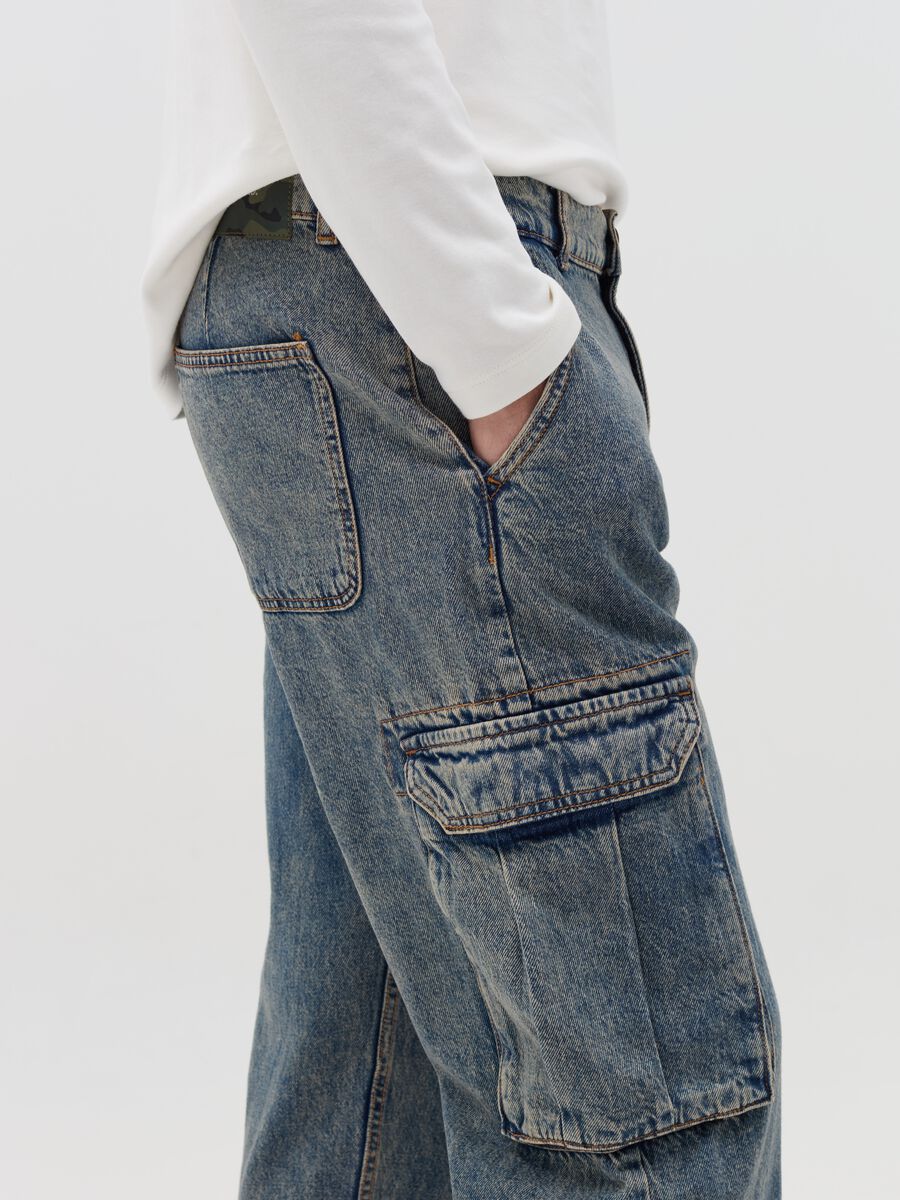 Acid wash cargo jeans_3