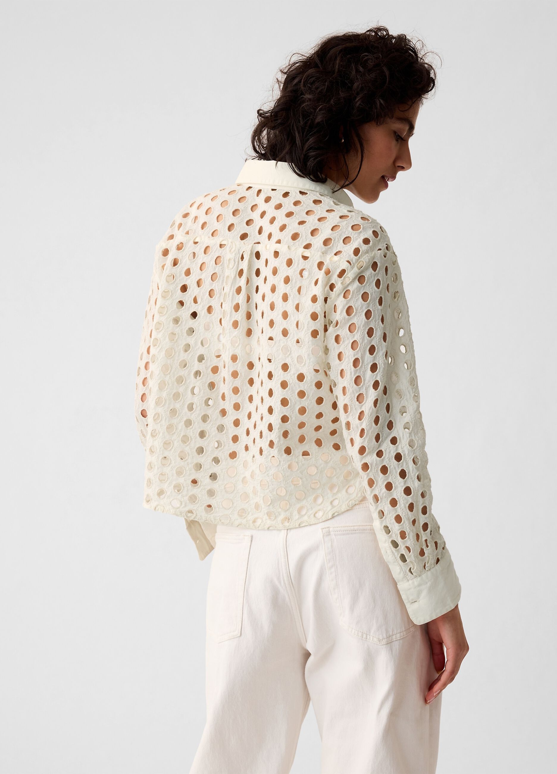 Cropped shirt with openwork details