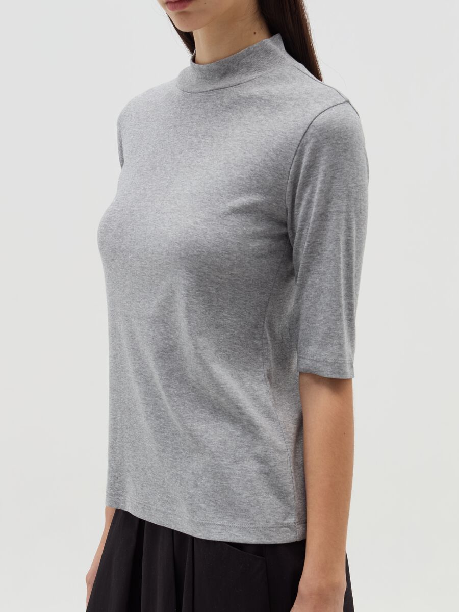 T-shirt with mock neck and elbow-length sleeves_3