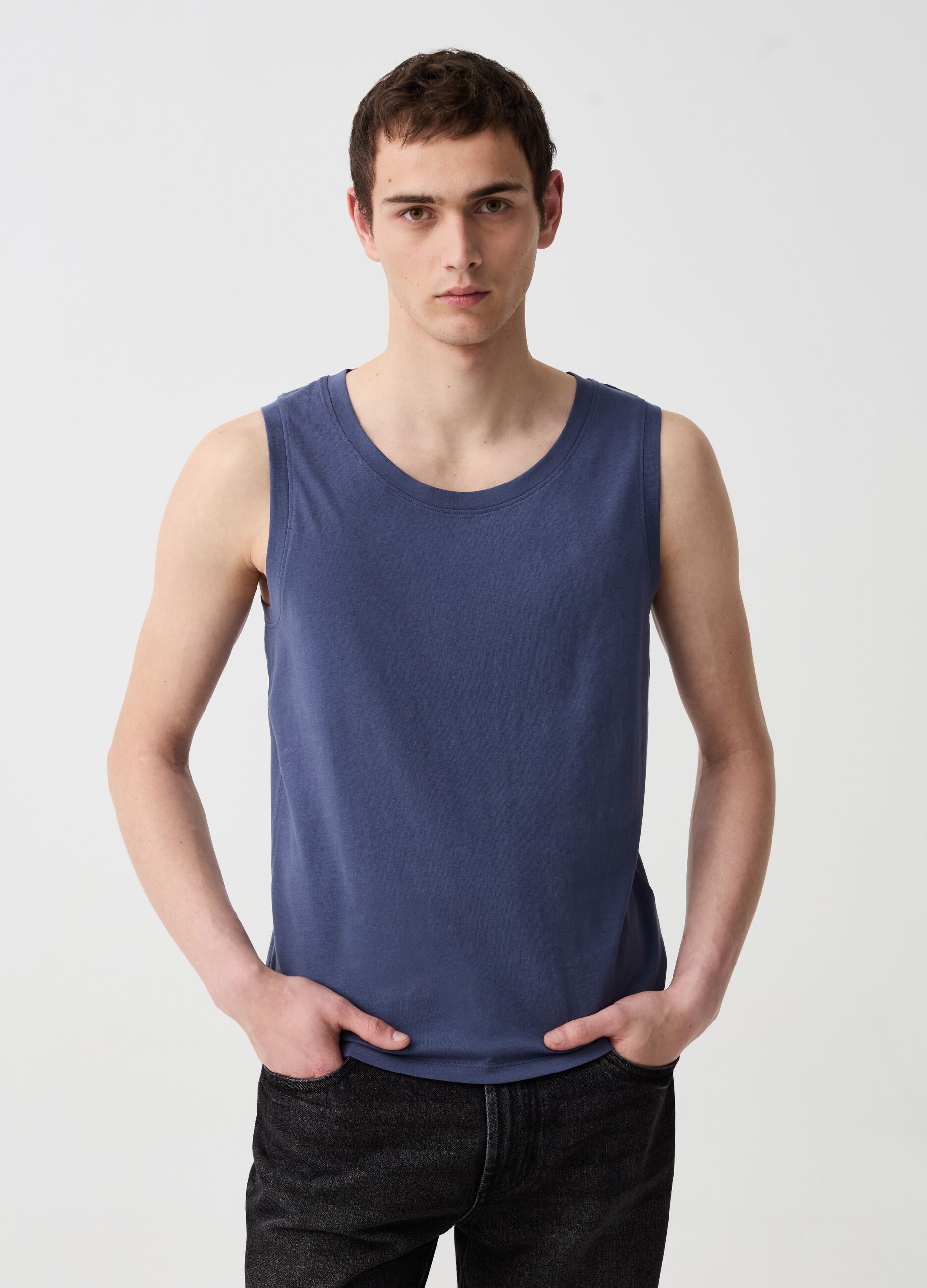 Cotton tank top with round neck