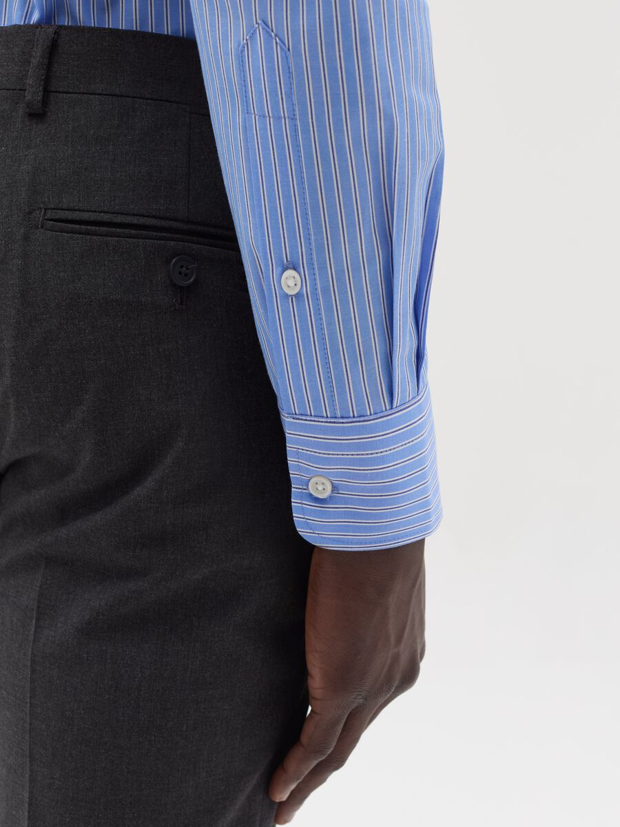 Slim-fit striped shirt with button-down collar_3