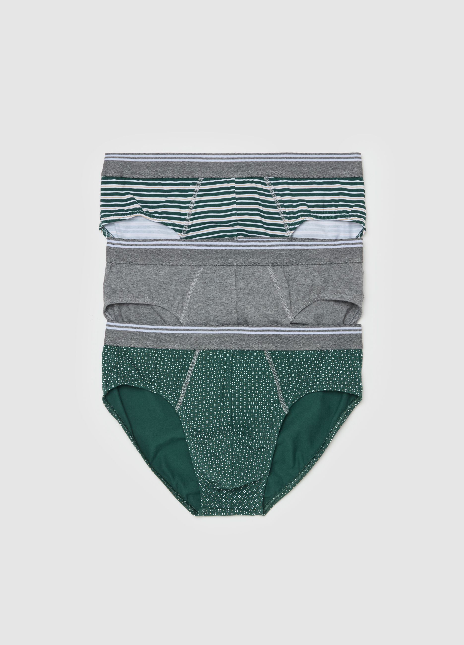 Three-pack briefs with striped edging