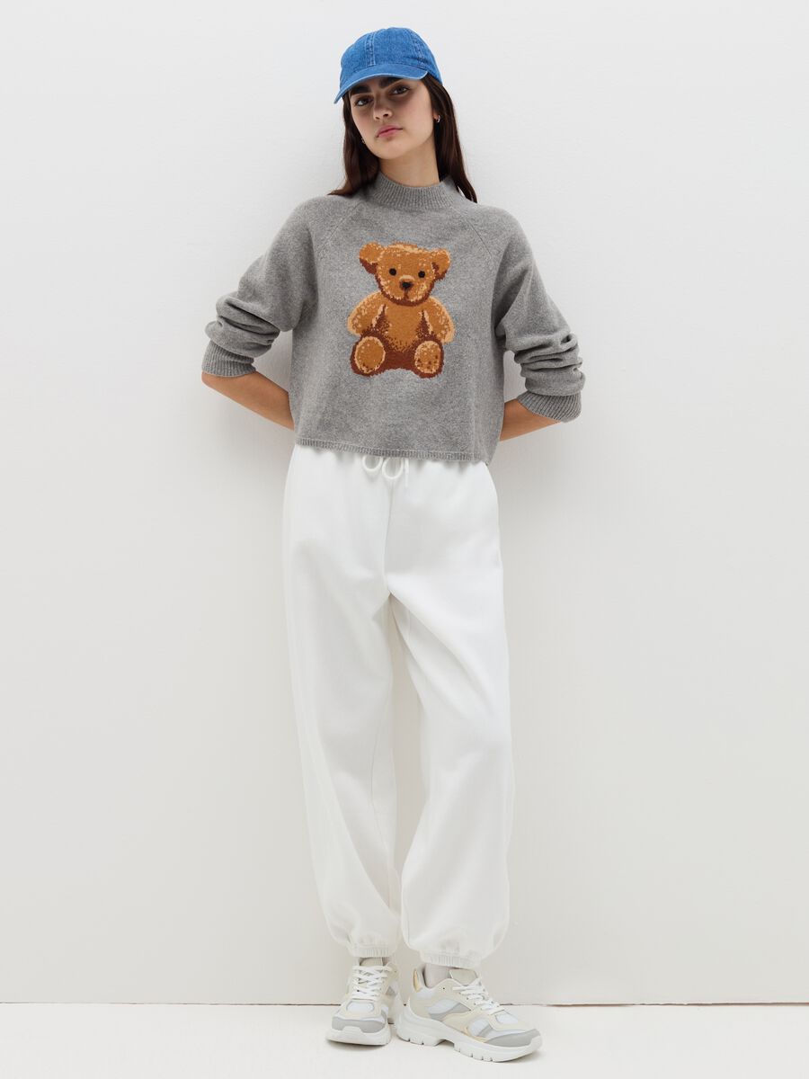 Crop pullover with jacquard bear_0