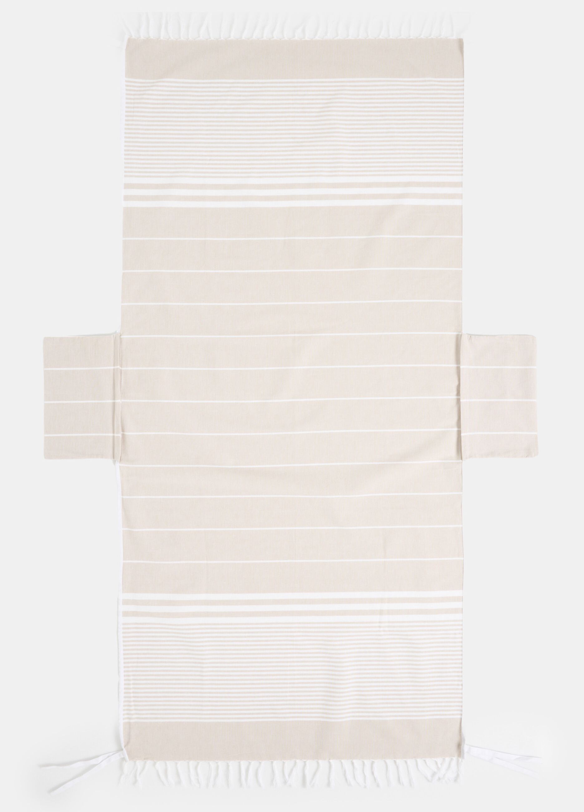 Cotton beach towel with pockets