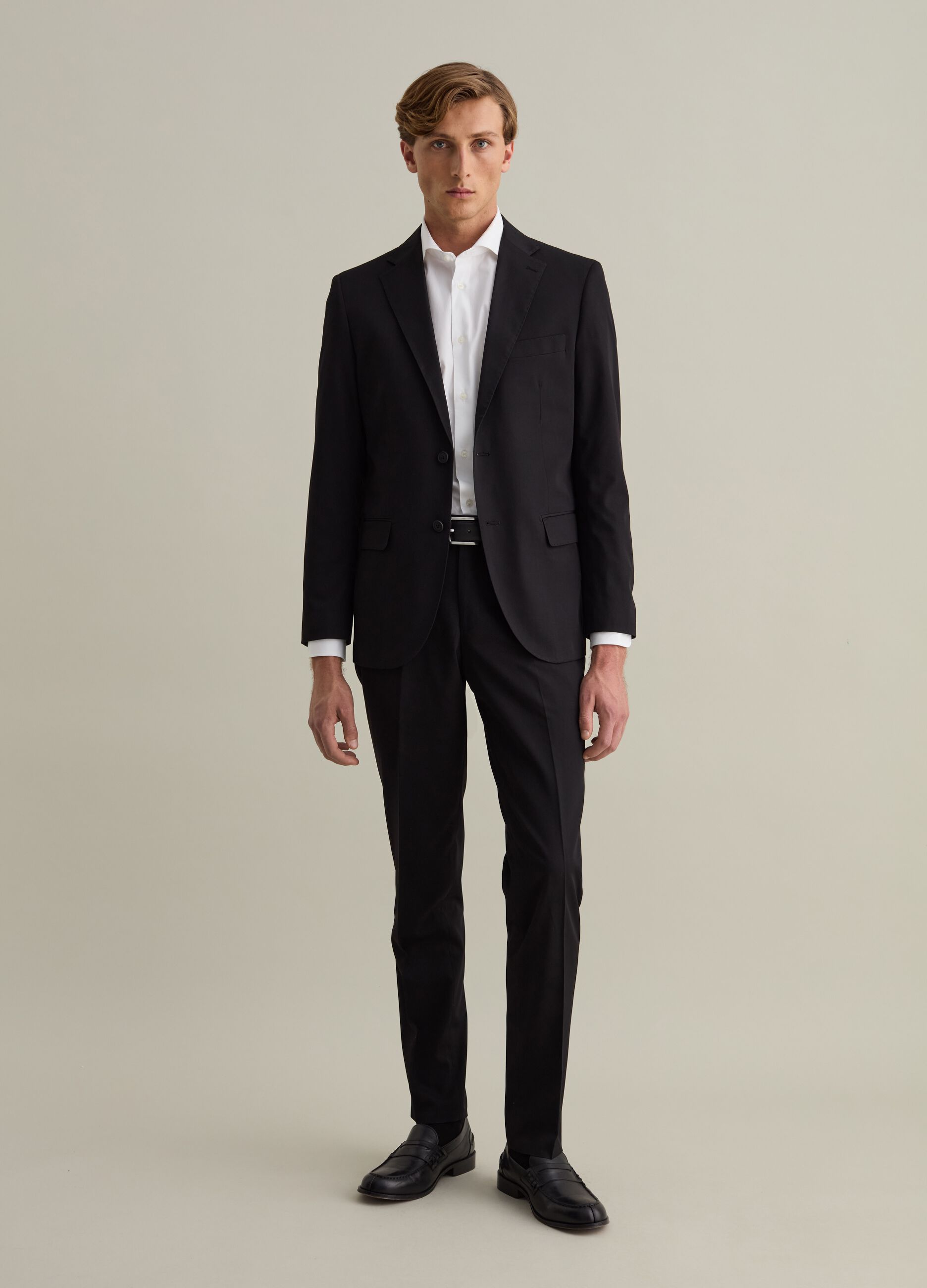 Slim-fit trousers in stretch twill