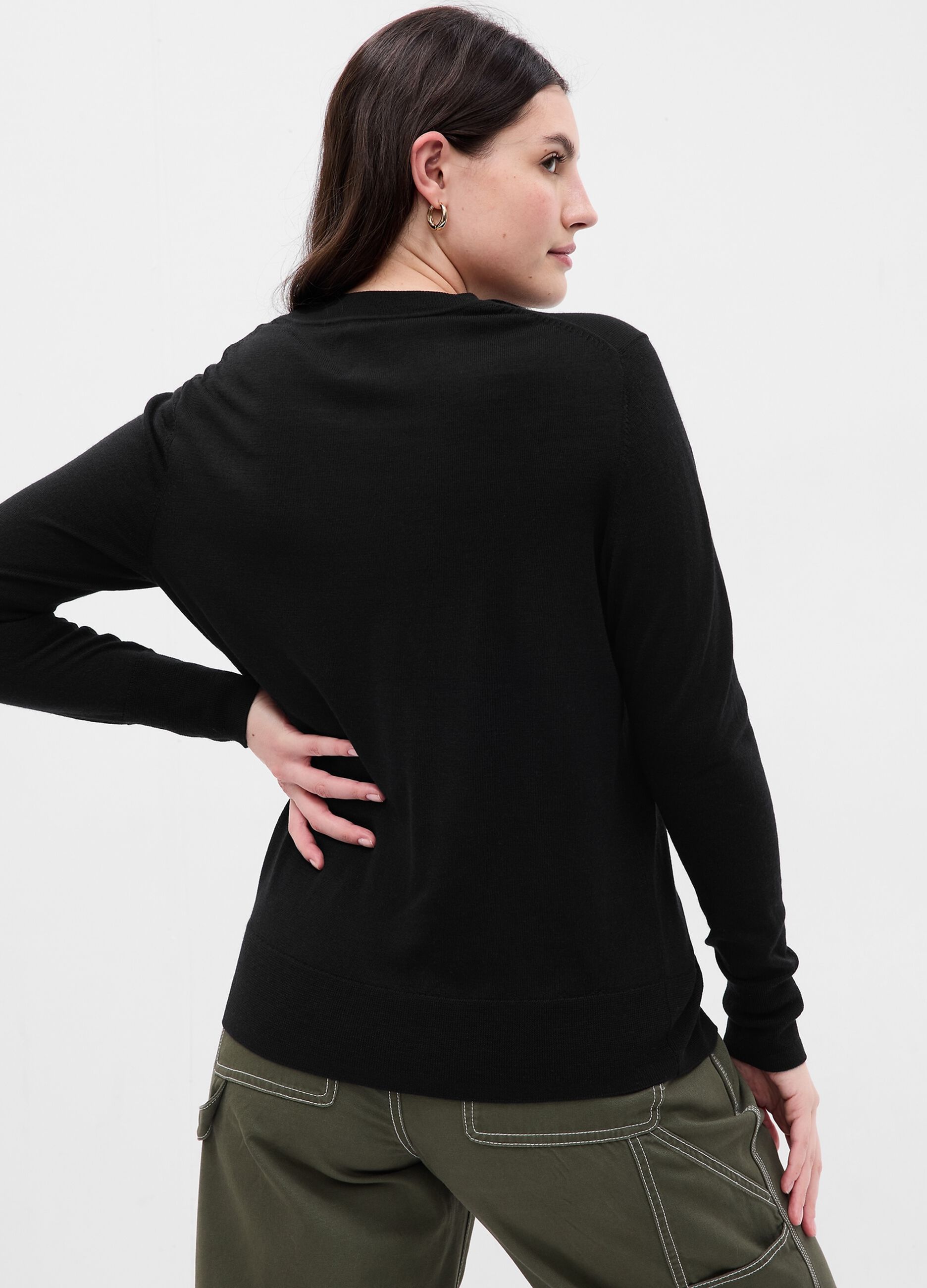 Merino wool pullover with round neck