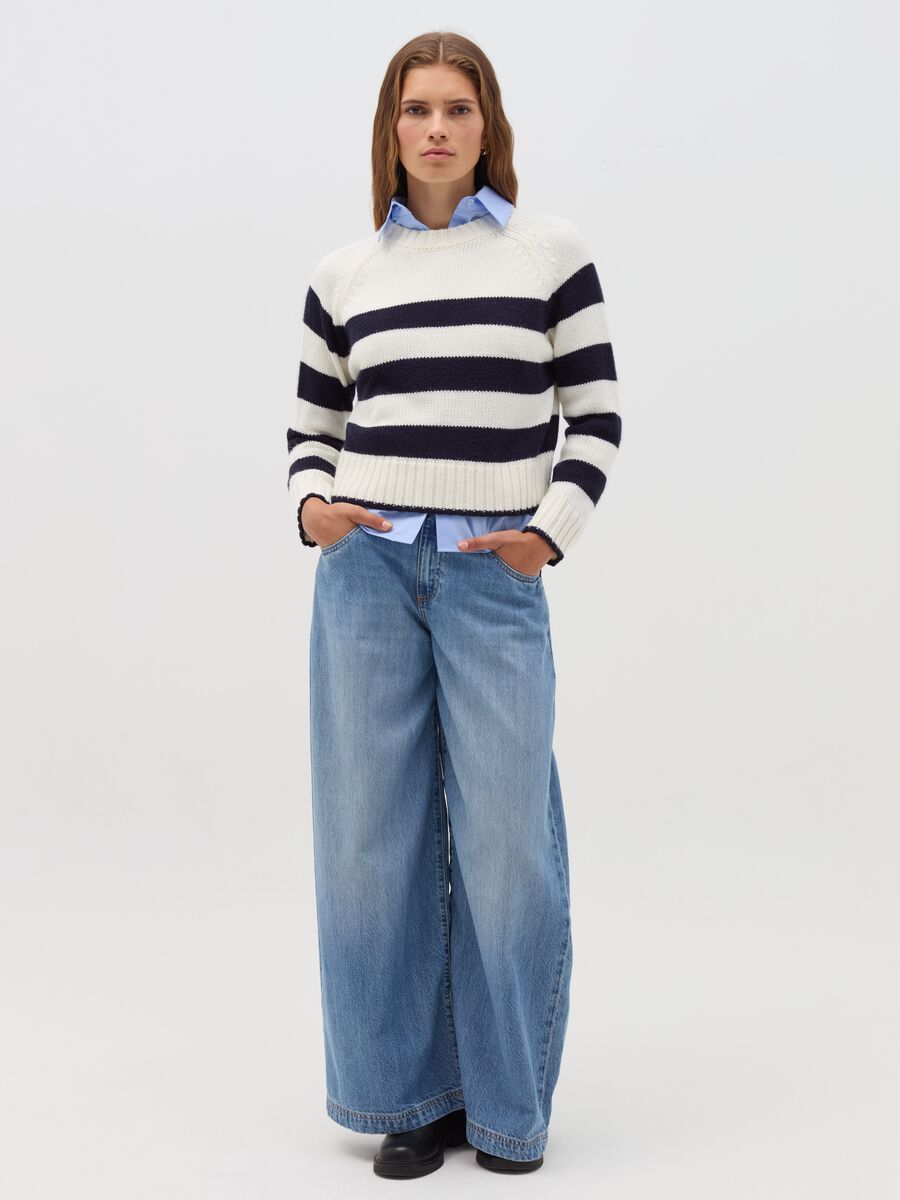 Striped pullover with raglan sleeves_0