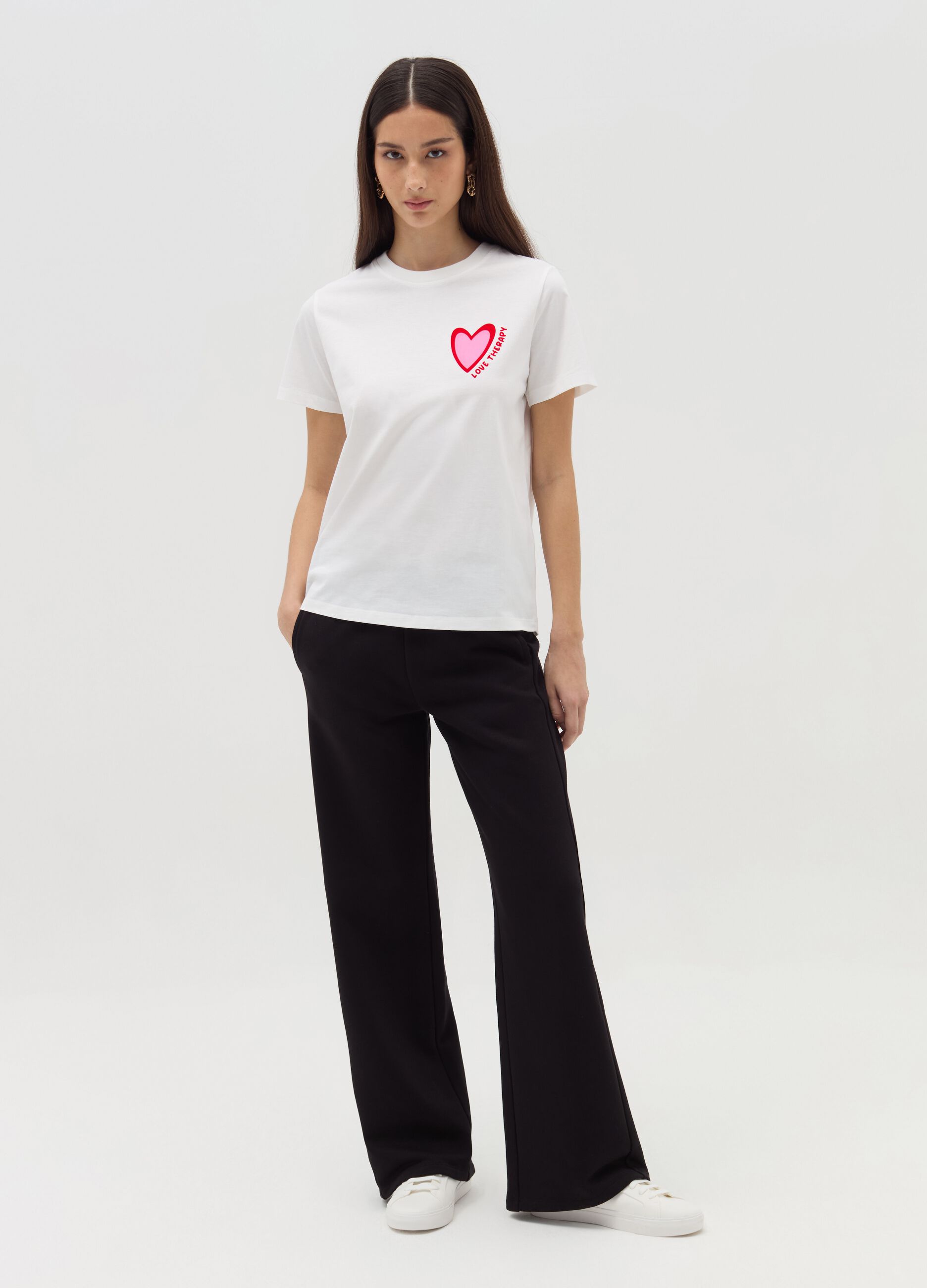 T-shirt con stampa cuore