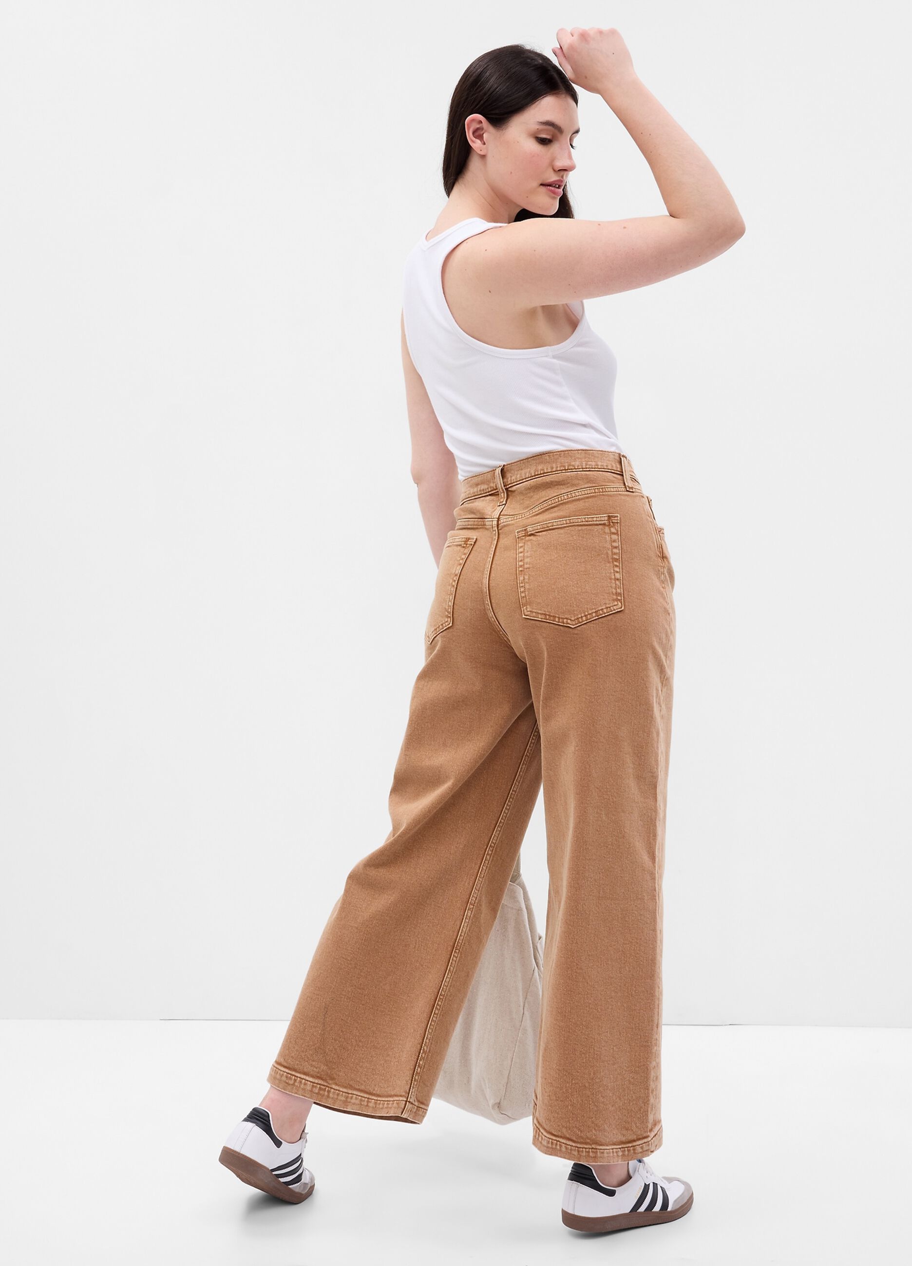 Wide-leg high-rise jeans with buttons