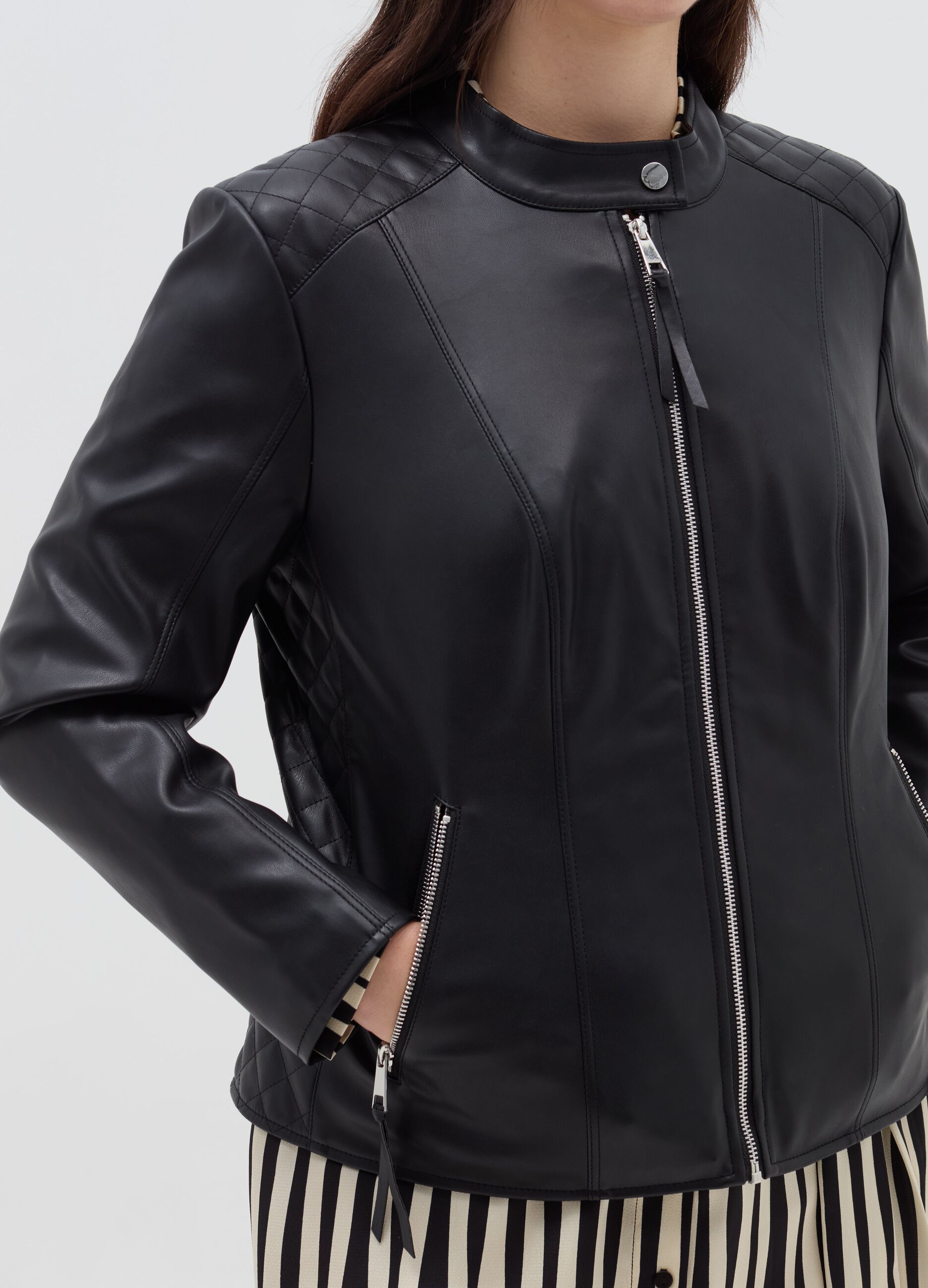 Curvy biker jacket with quilted stitching