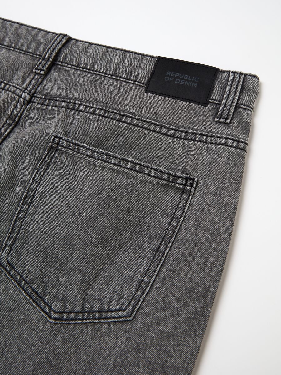 Regular-fit jeans with five pockets_5
