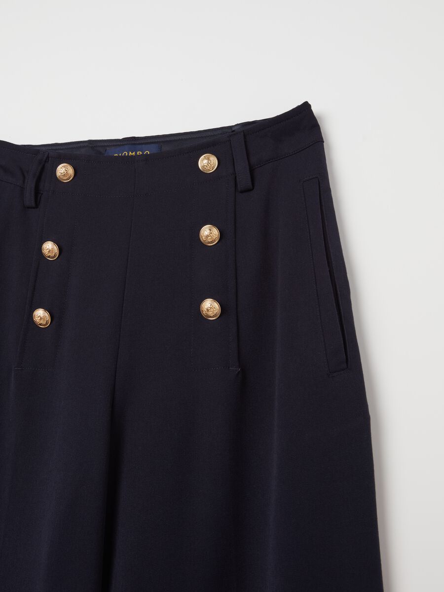 Contemporary wide-leg trousers with buttons_5