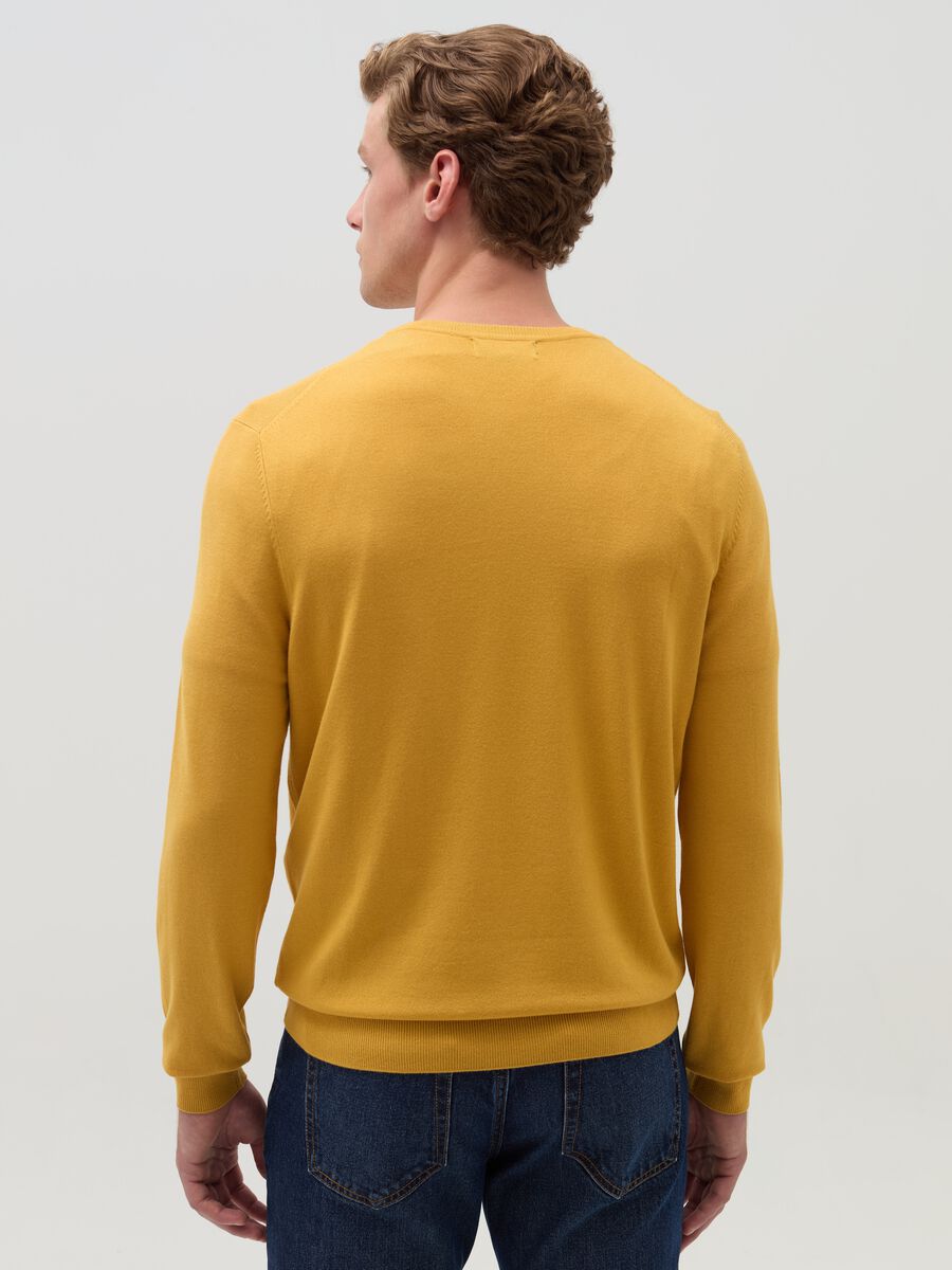 Round neck pullover_2