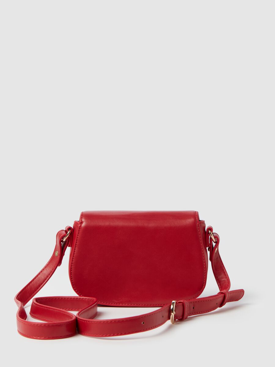 Rounded bag with shoulder strap_1