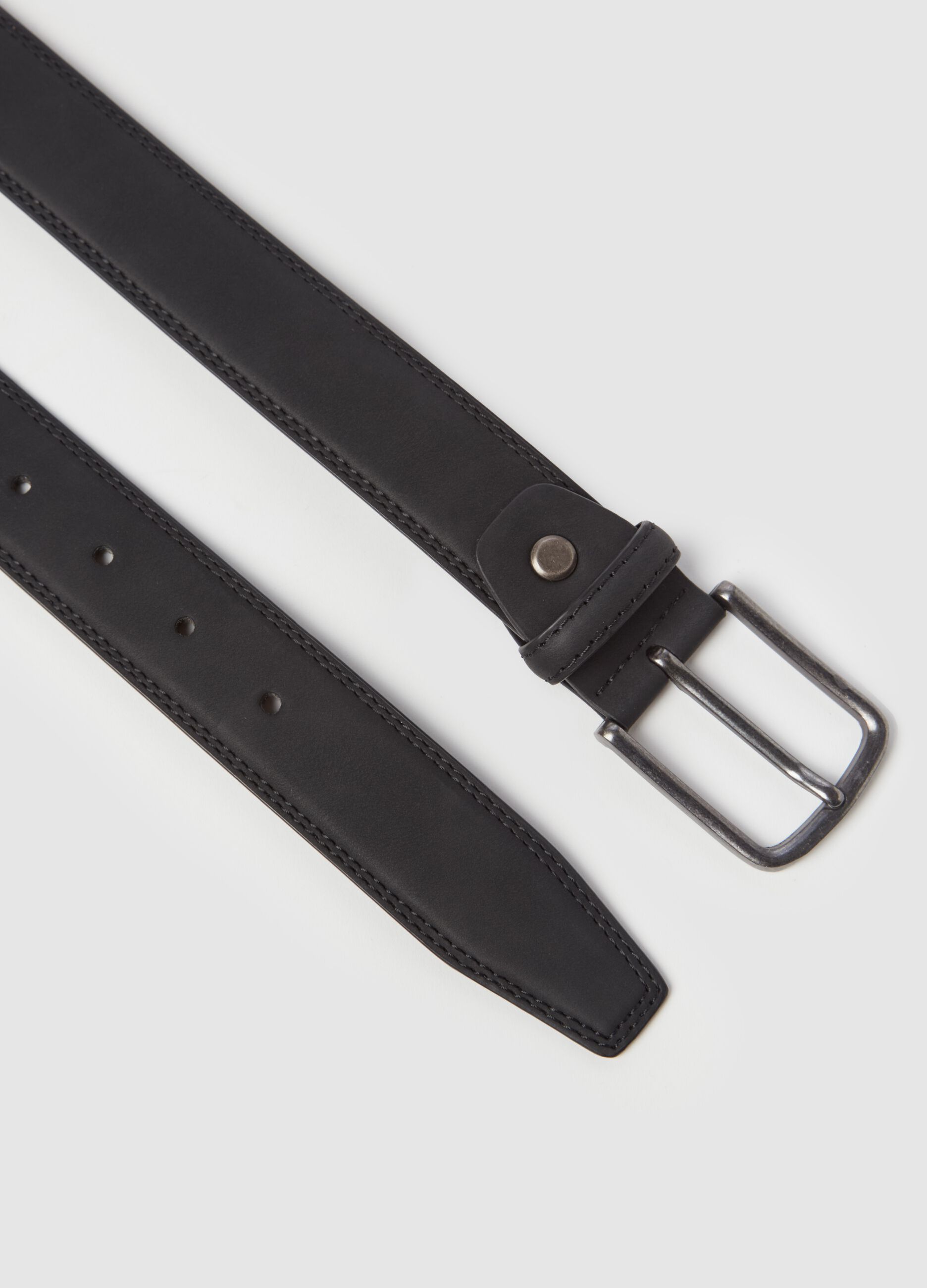 Belt with metal buckle