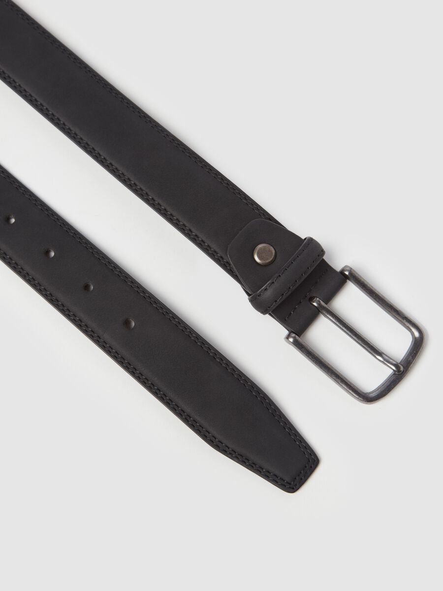 Belt with metal buckle_1