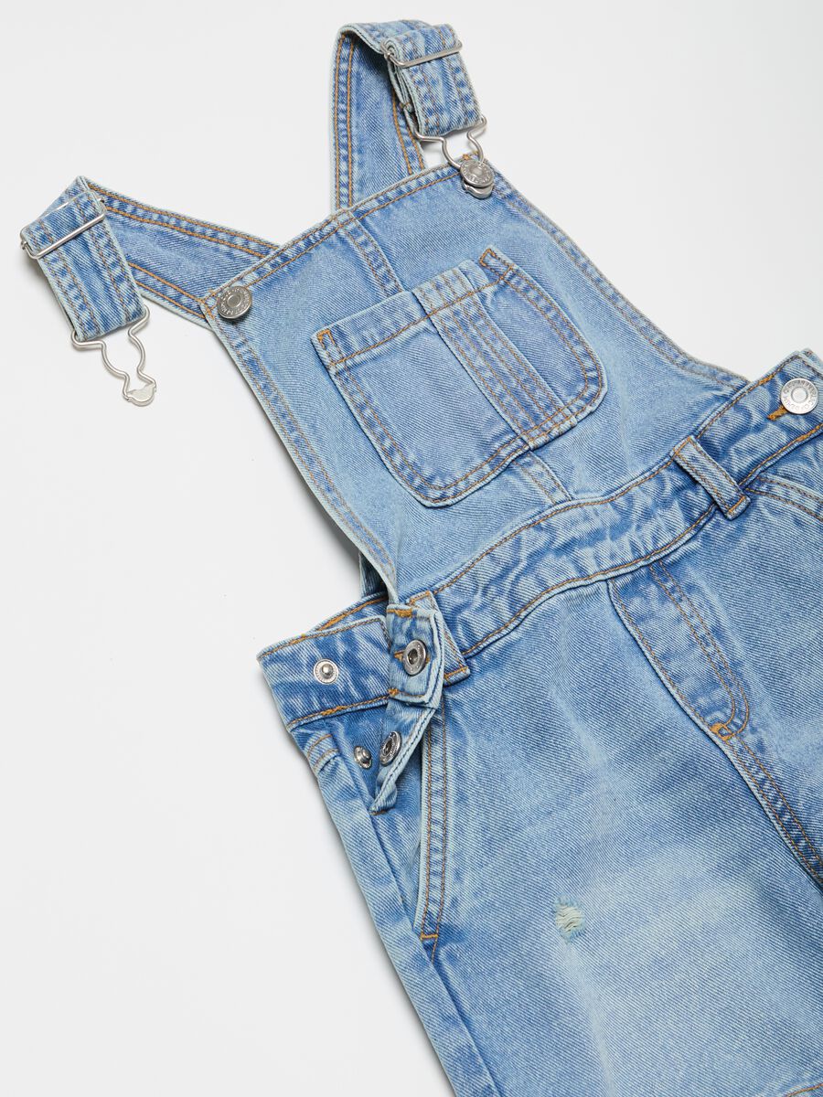 Denim dungarees with floral embroidery_2