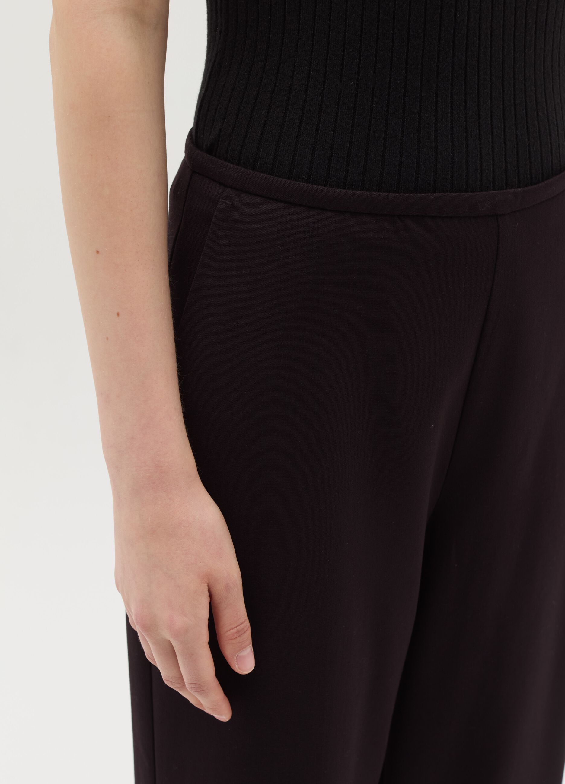 Straight-fit stretch trousers