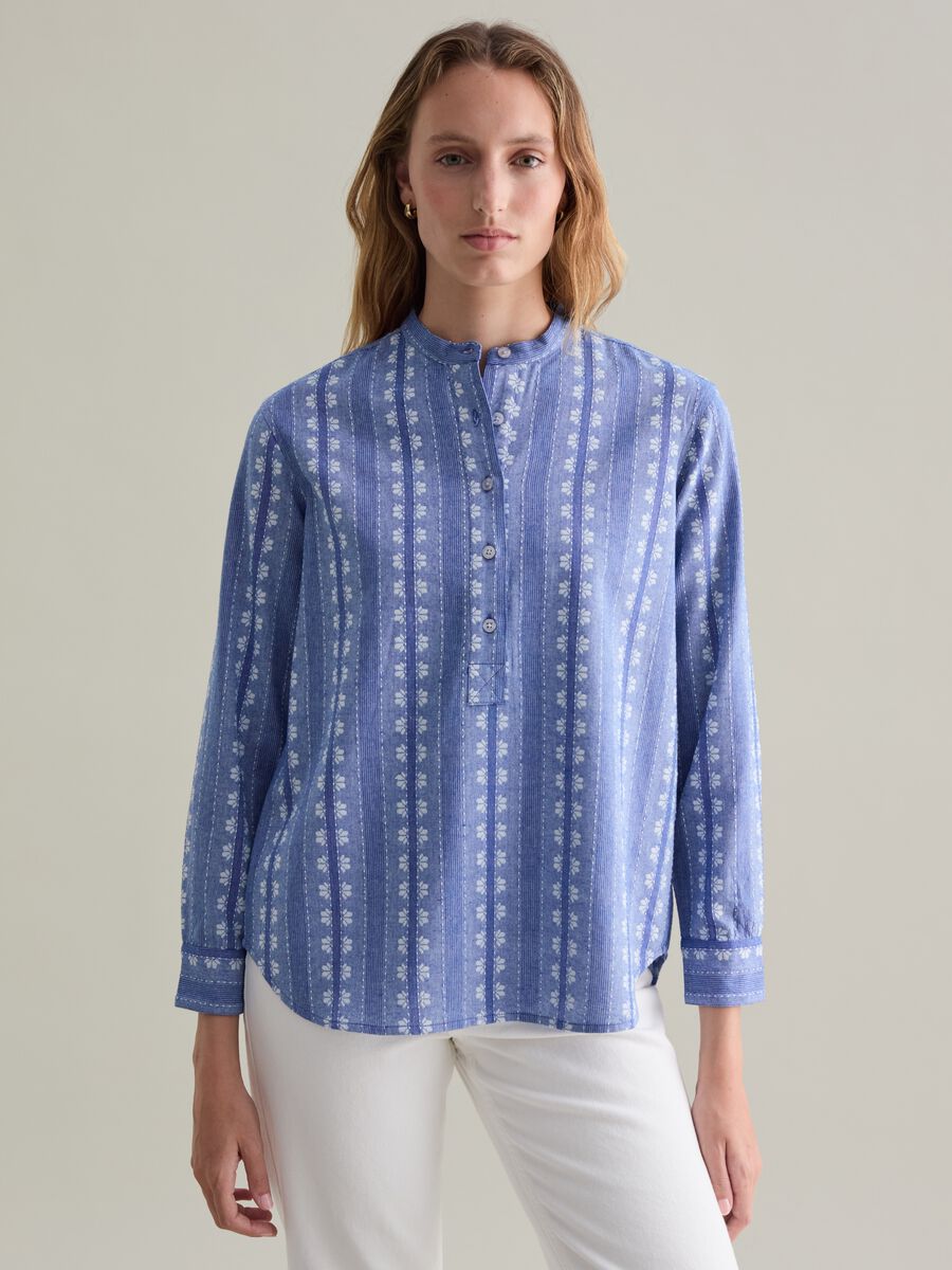 Striped blouse with embroidered details_1