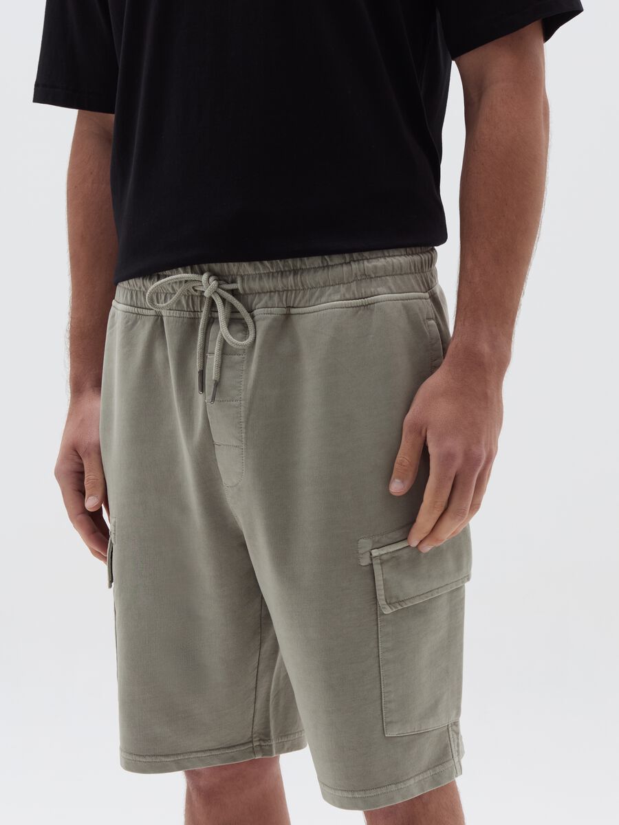 Cargo Bermuda shorts in cotton with drawstring_1