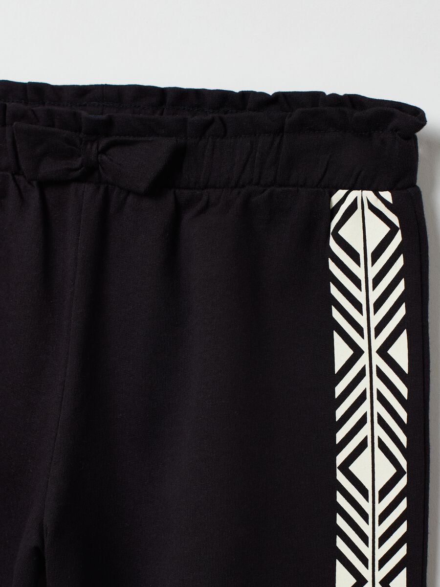 French terry shorts with contrasting bands_2