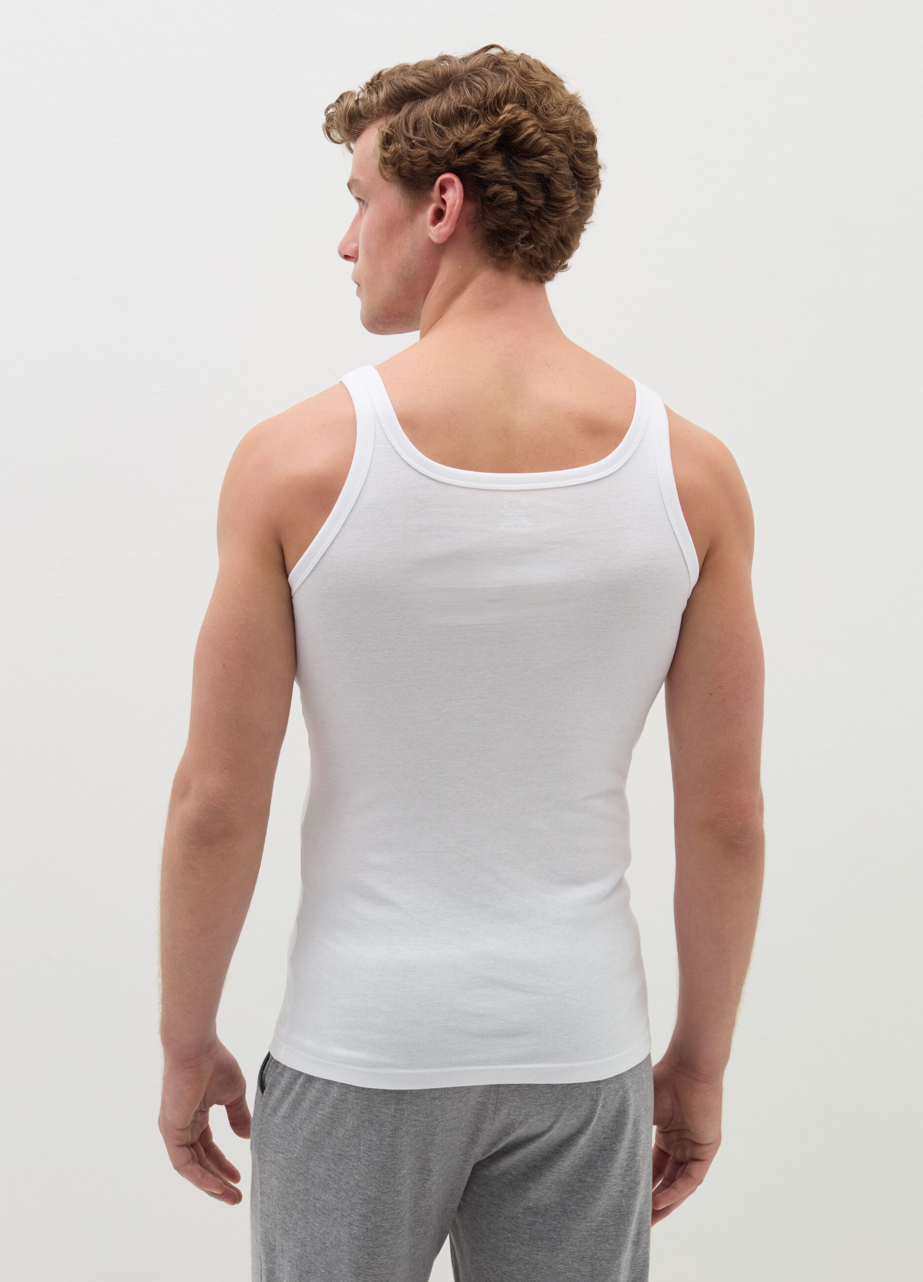 Racerback vest in organic cotton with ribbed edging