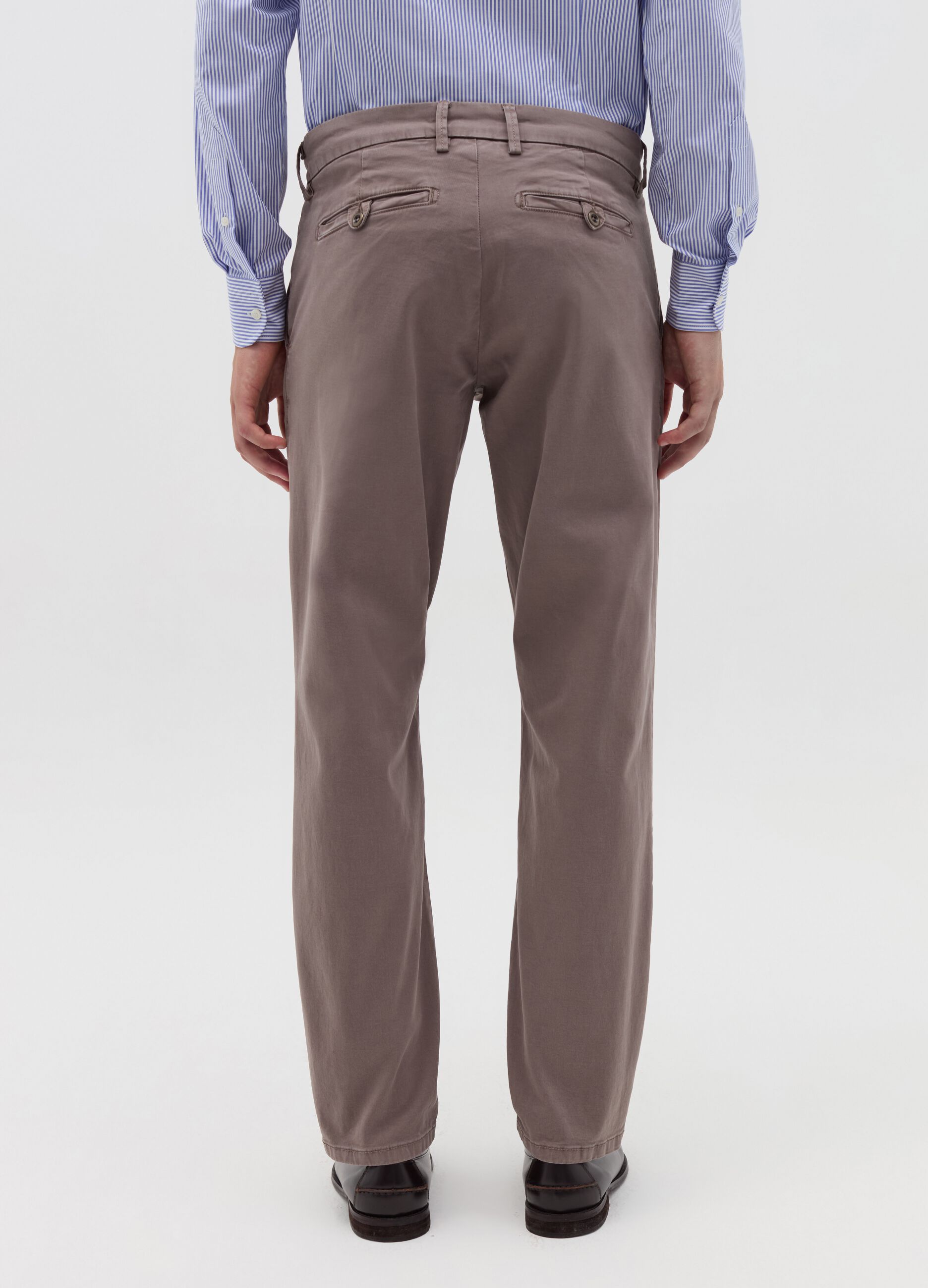 Pantalone chino regular fit in cotone stretch