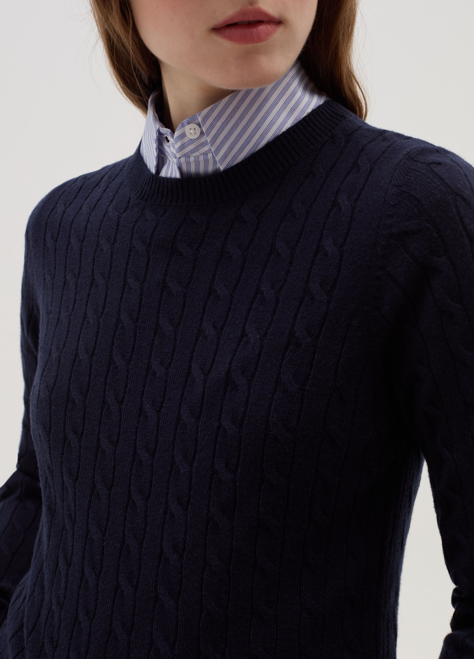 Ribbed pullover with cable-knit design