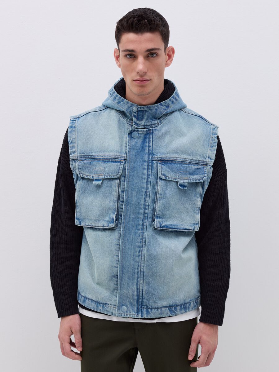 Denim gilet with hood_1