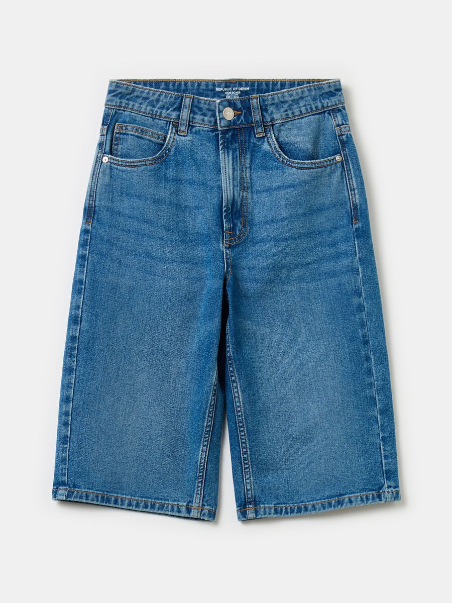 Denim Bermuda shorts with five pockets_0