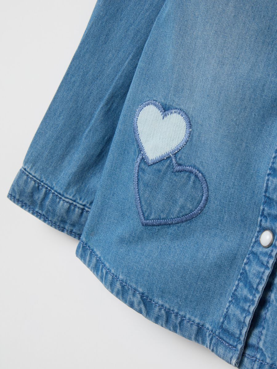 Denim shirt with hearts patch_3