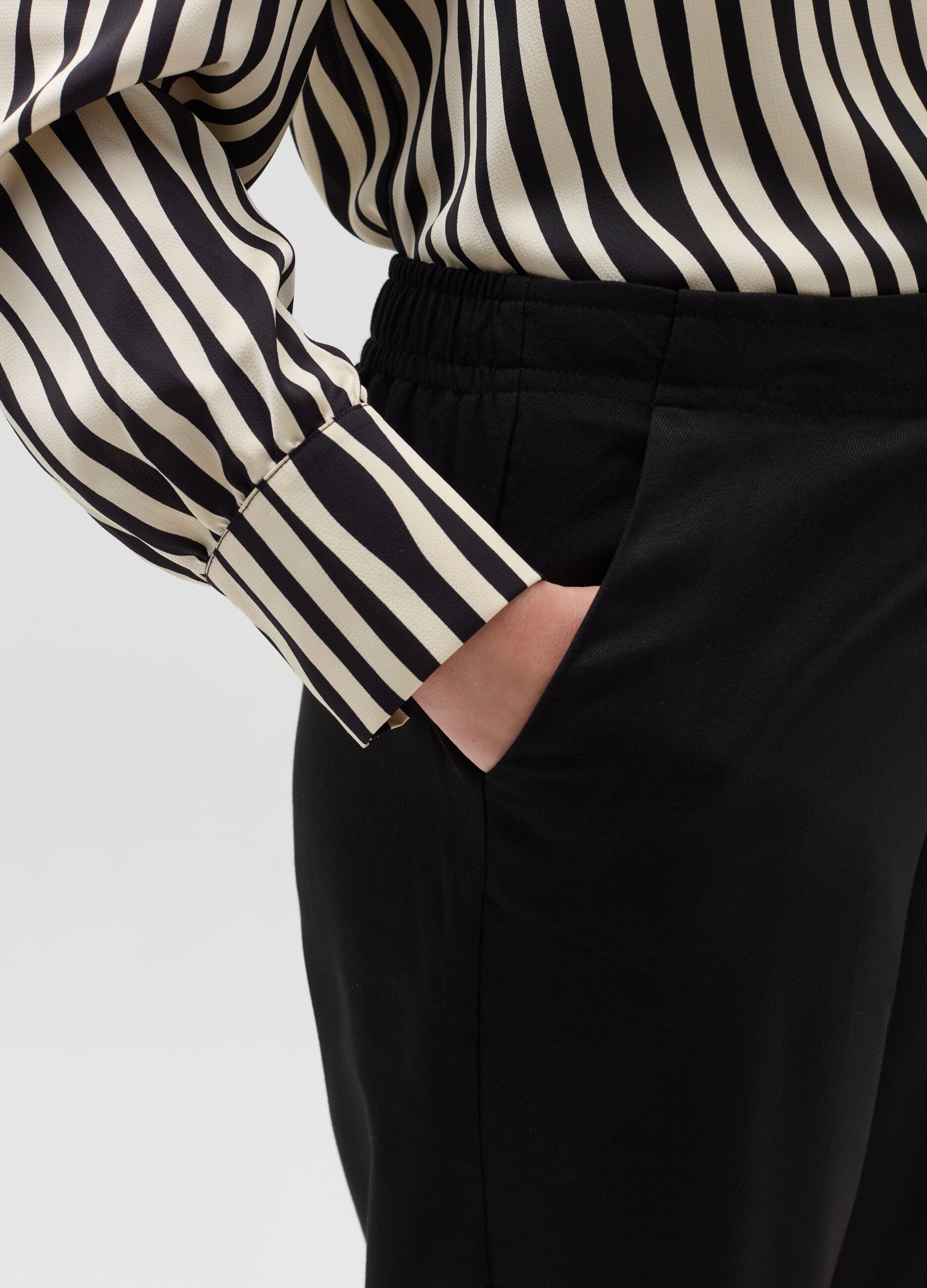 Curvy straight-fit trousers