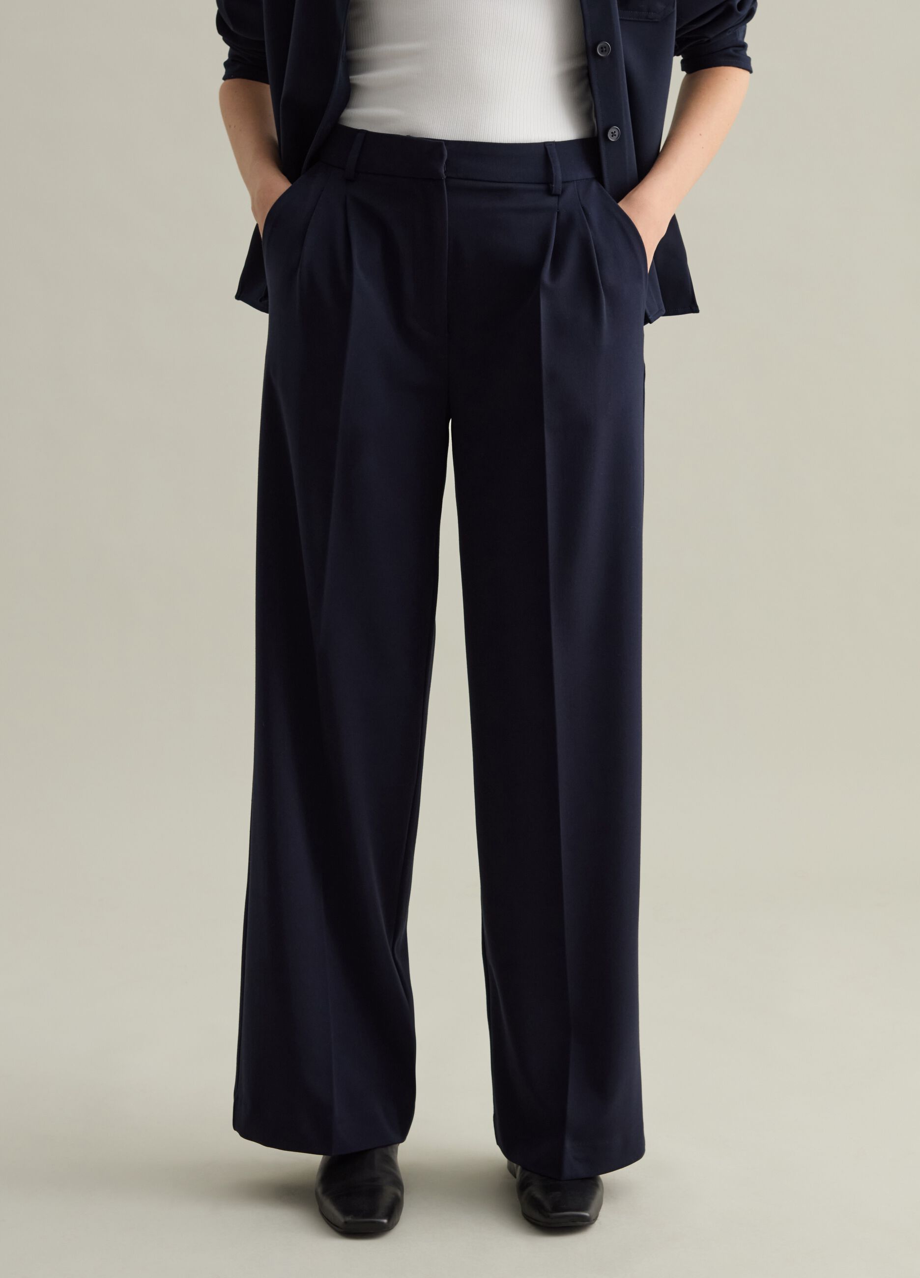 Contemporary wide-leg trousers