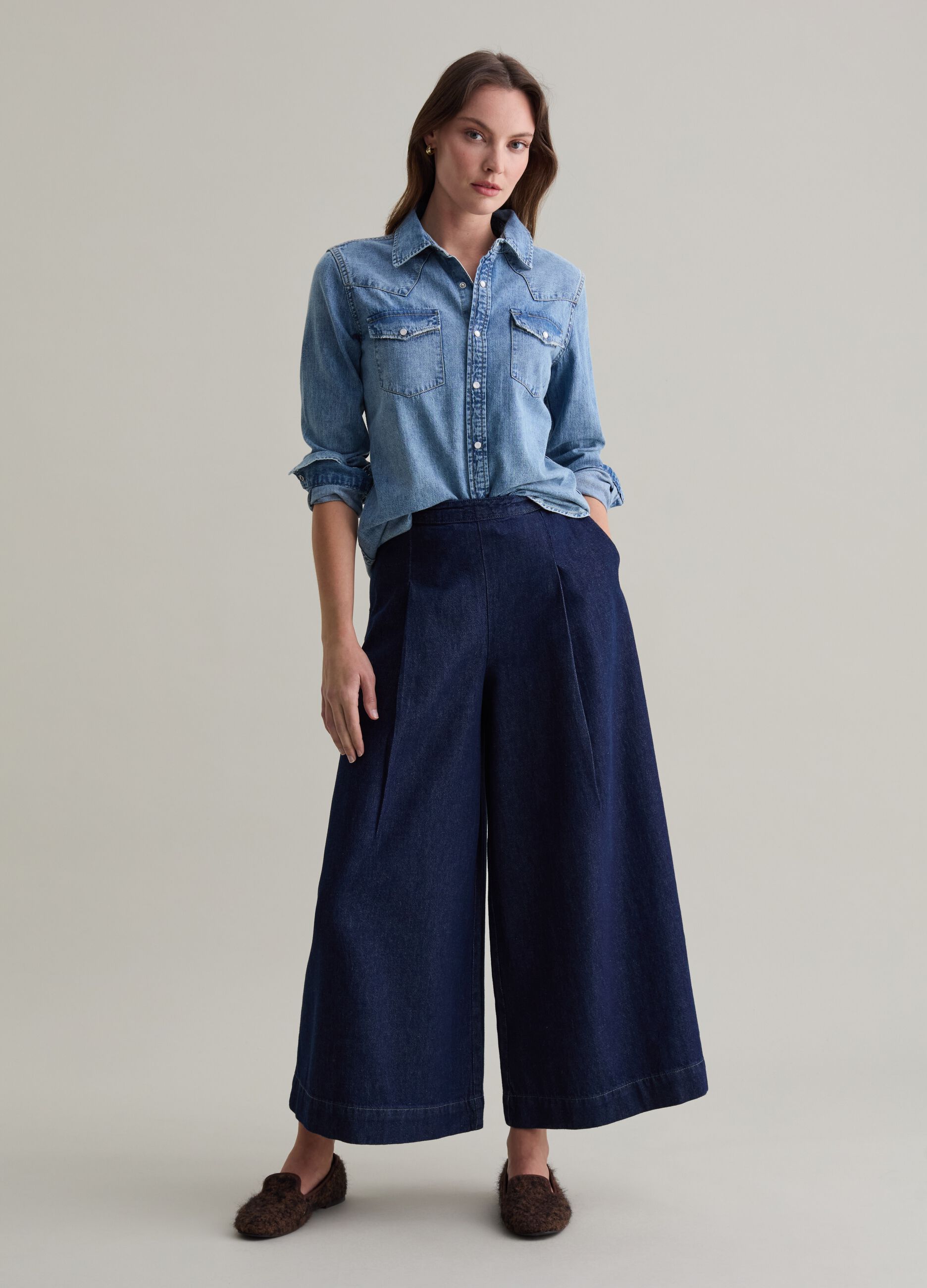 Jeans sartoriale relaxed fit con pinces