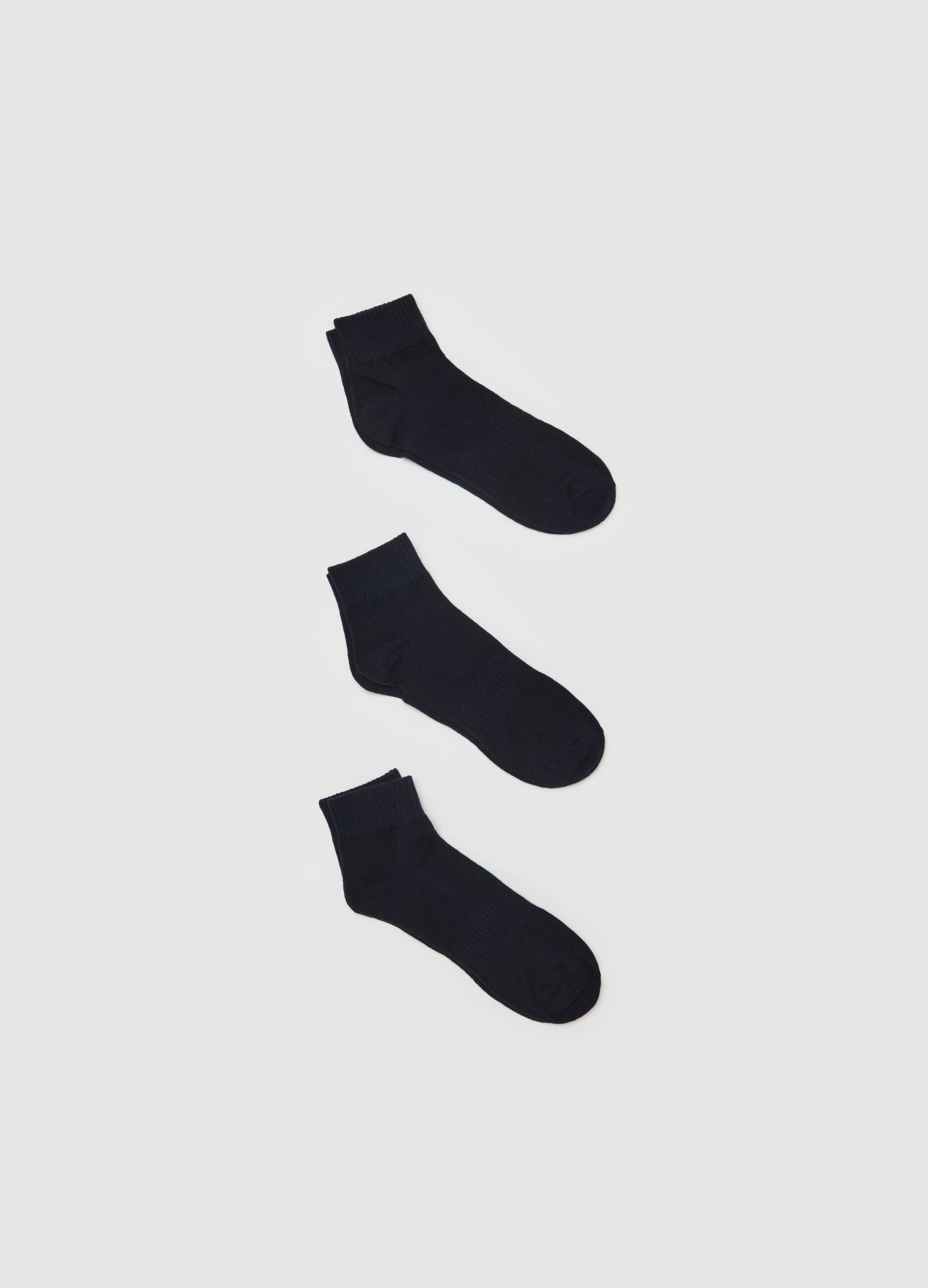 Three-pair pack short stretch socks